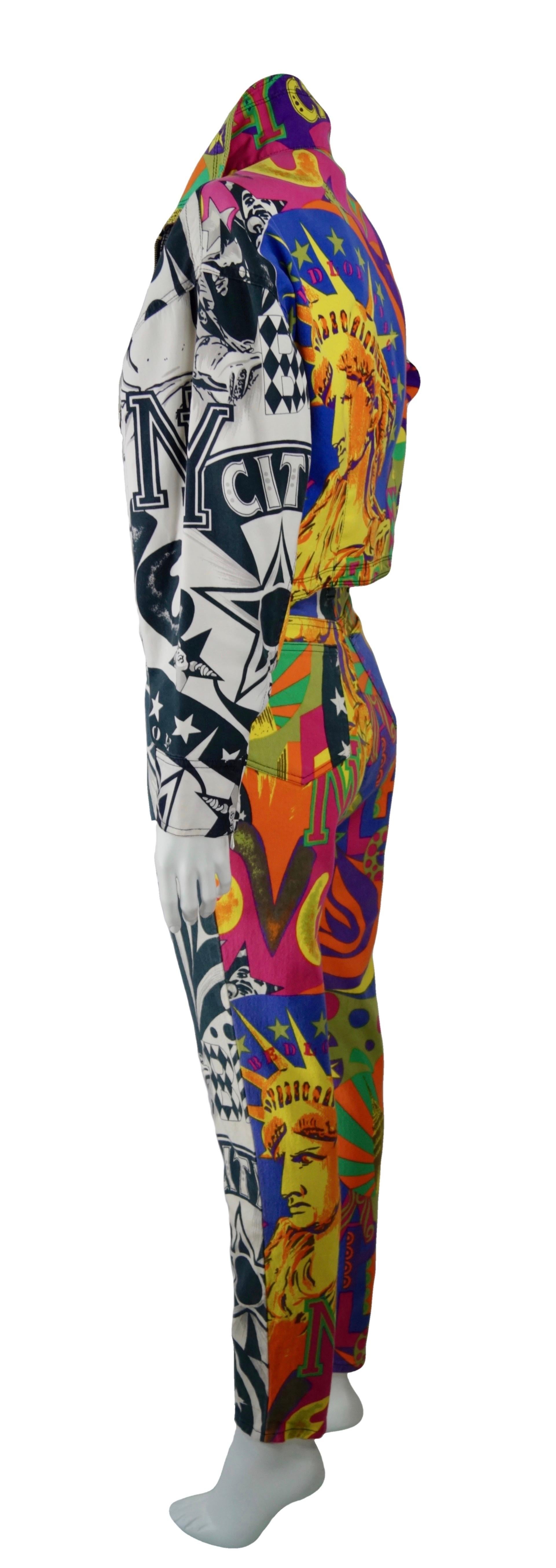 VERSACE JEANS COUTURE  New Yorker Pop-Art-Druck  Anzug Jeans und Bomber 90er-Jahre Damen im Angebot