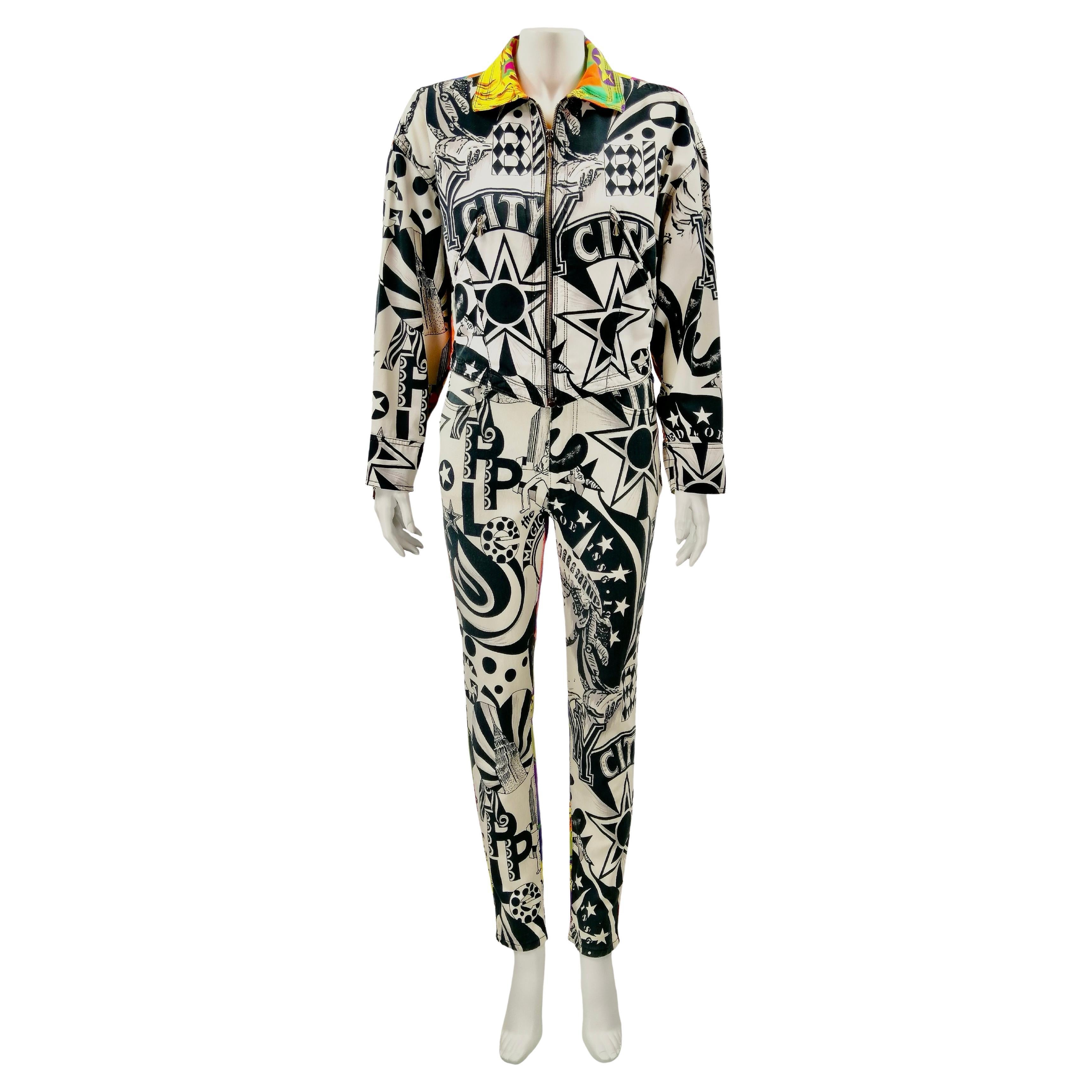 VERSACE JEANS COUTURE  New Yorker Pop-Art-Druck  Anzug Jeans und Bomber 90er-Jahre im Angebot
