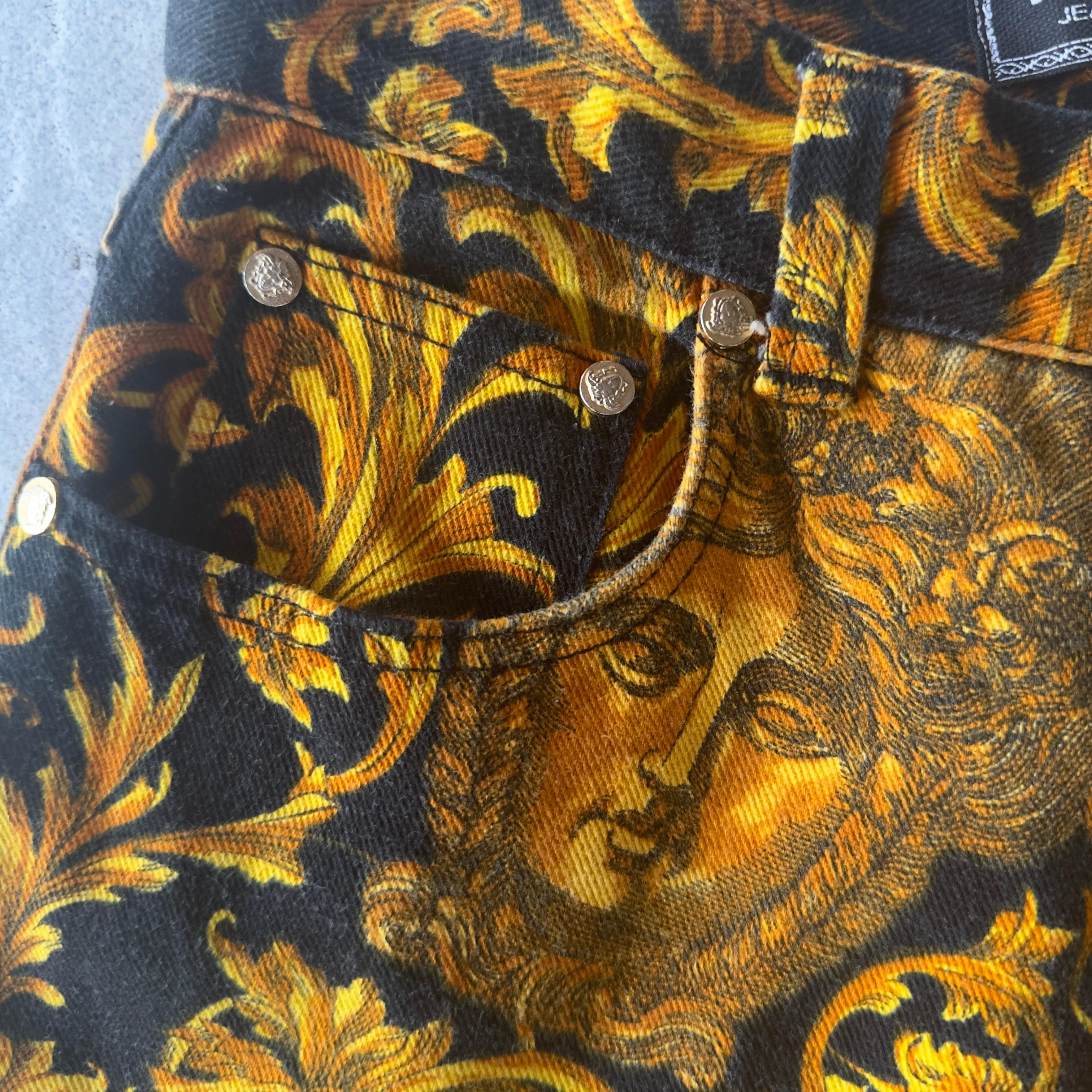 Pantalón Versace Jeans Couture 90s Baroque en venta 7