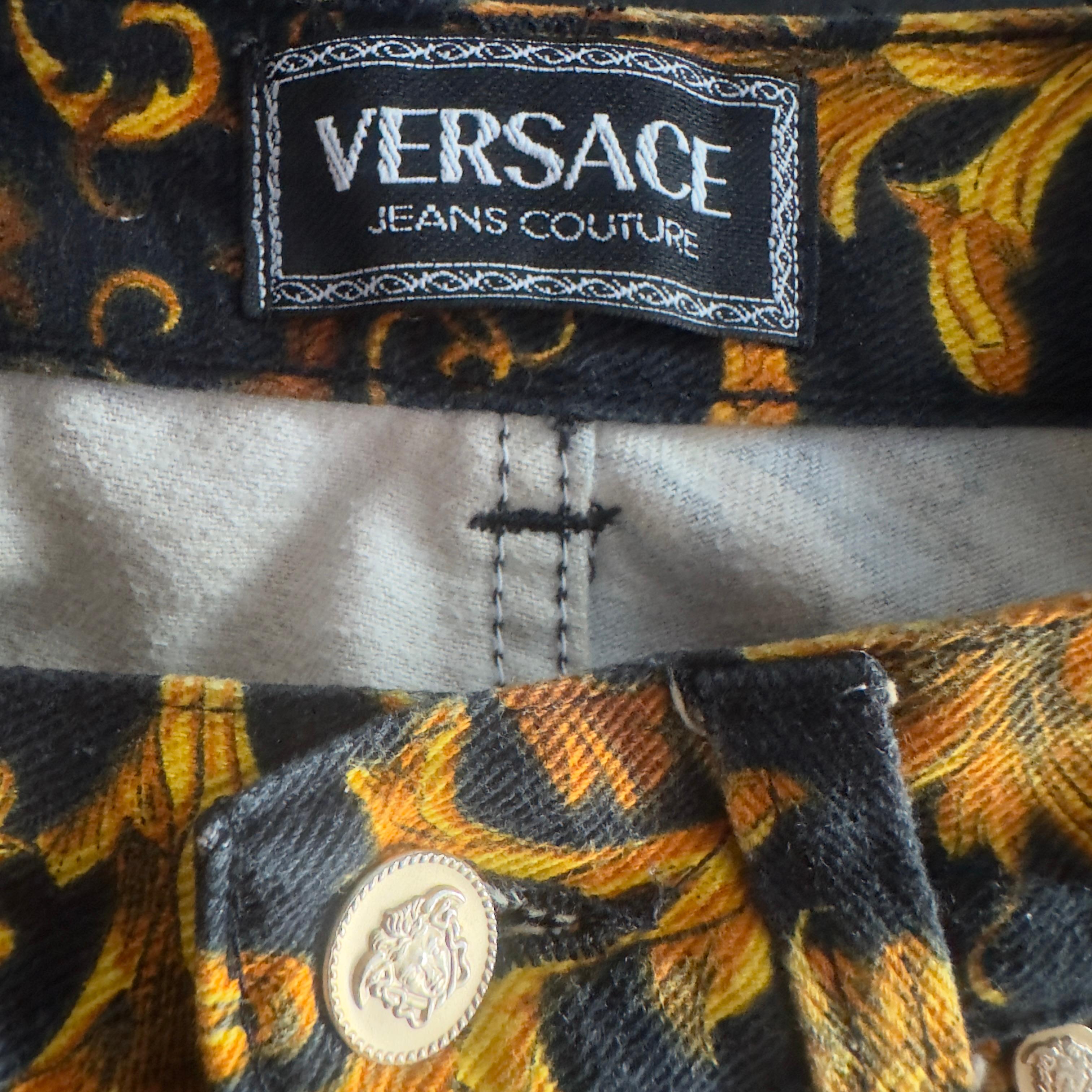 Pantalón Versace Jeans Couture 90s Baroque en venta 1