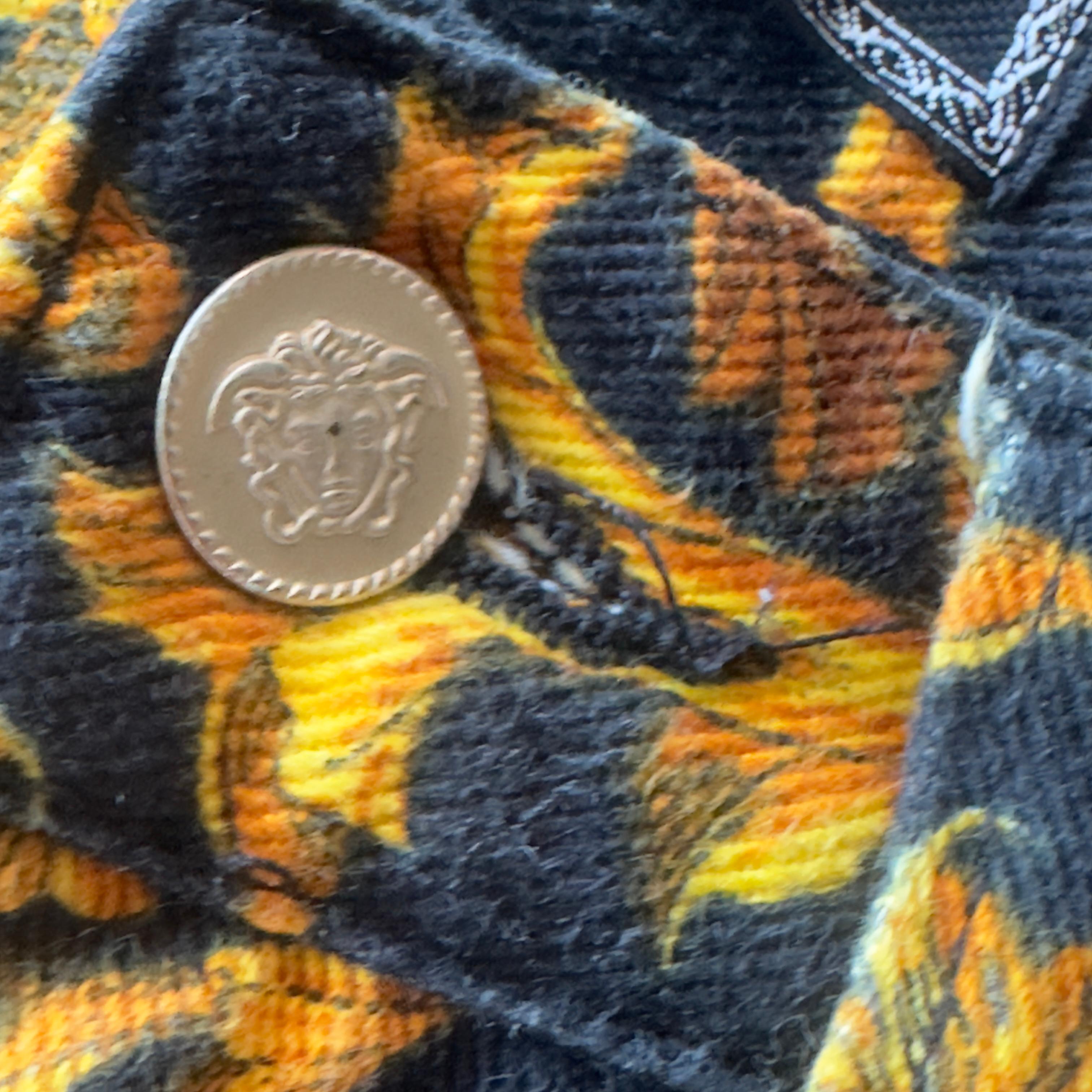 Pantalón Versace Jeans Couture 90s Baroque en venta 4