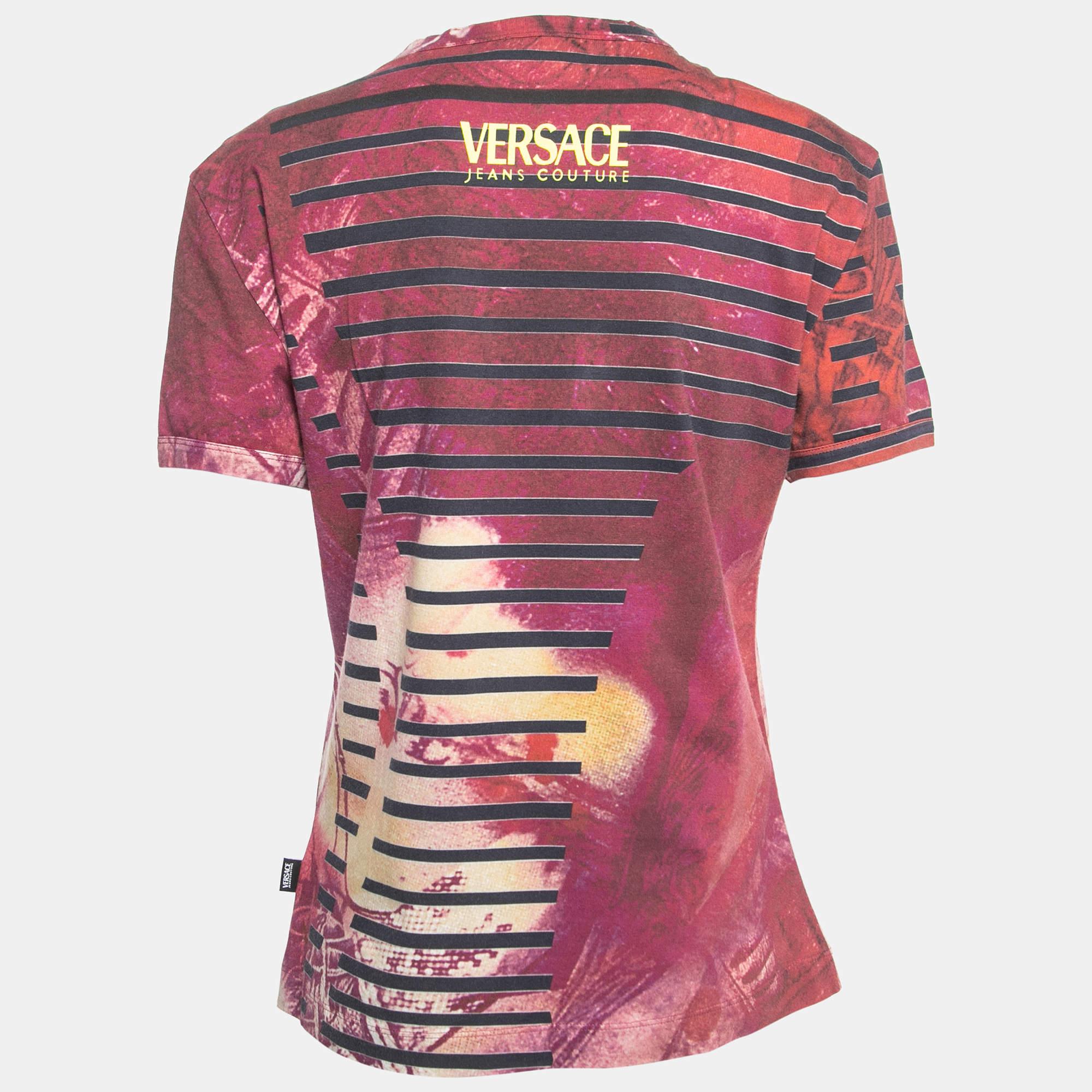 Tanto si quieres salir en salidas informales con amigos como si simplemente quieres holgazanear, esta camiseta es una prenda versátil y se puede peinar de muchas maneras. Se ha confeccionado con un tejido fino.