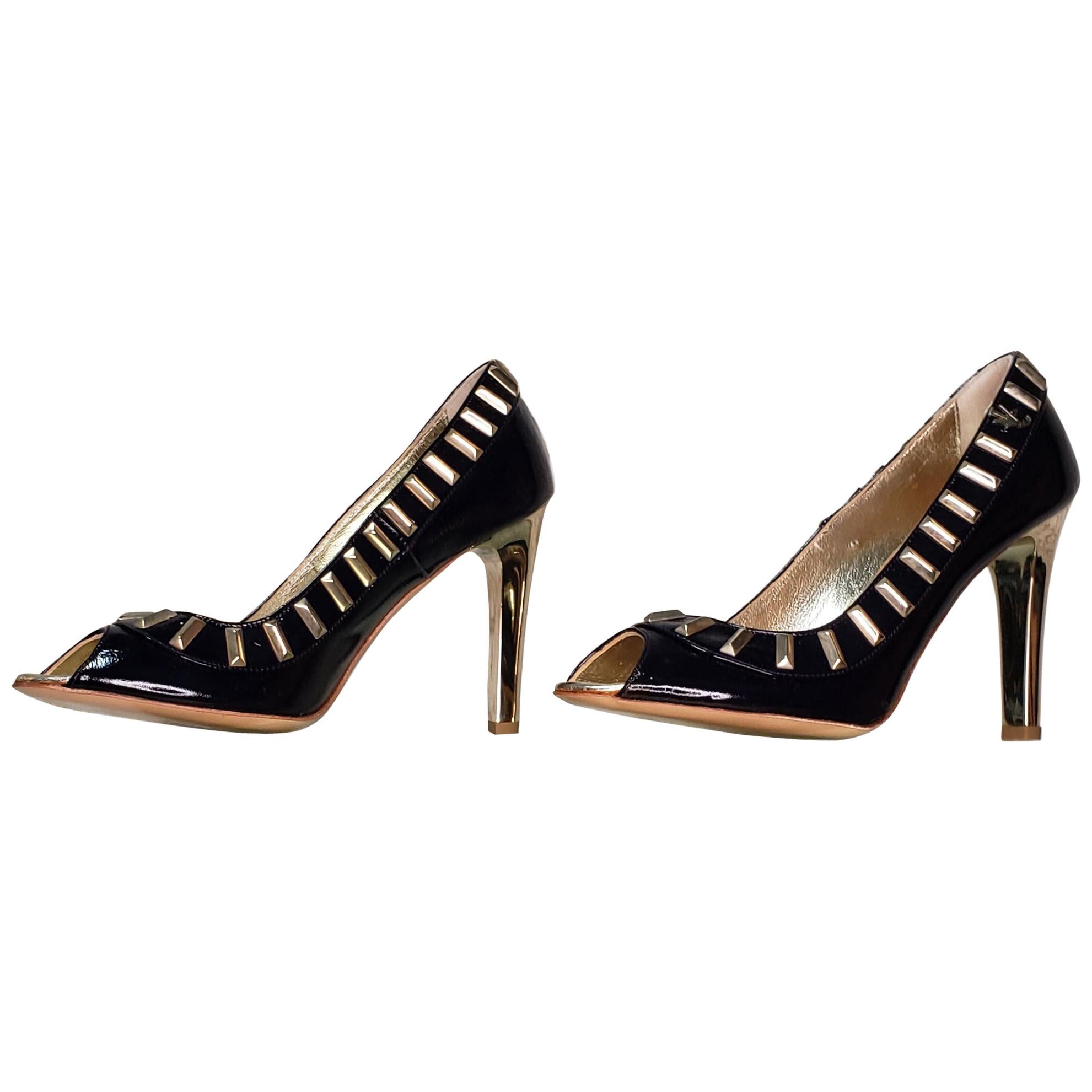 VERSACE JEANS COUTURE PUMPS In DARK NAVY BLUE with GOLD HEELS 36.5 - 6.5,  39 -9 For Sale at 1stDibs | navy blue and gold heels, rock and roll jeans,  navy and gold heels