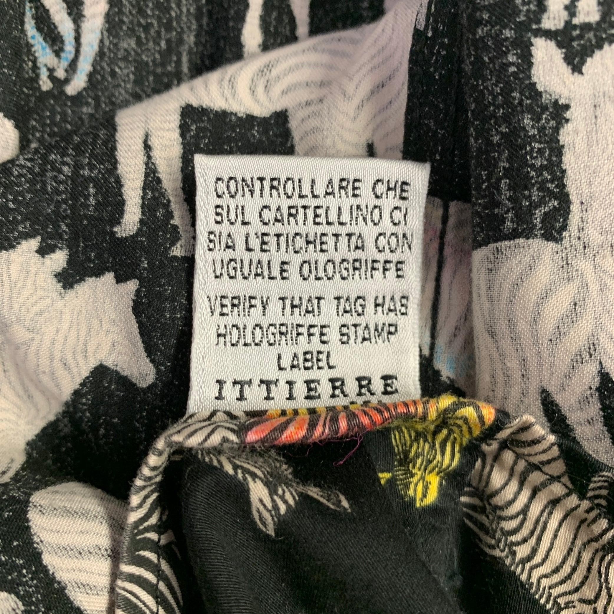 VERSACE JEANS COUTURE - Chemise à manches courtes surdimensionnée noire et zébrée multicolore, taille L en vente 1