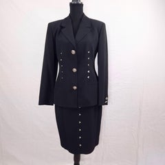 Costume noir à clous Versace Jeans Couture, année 1995