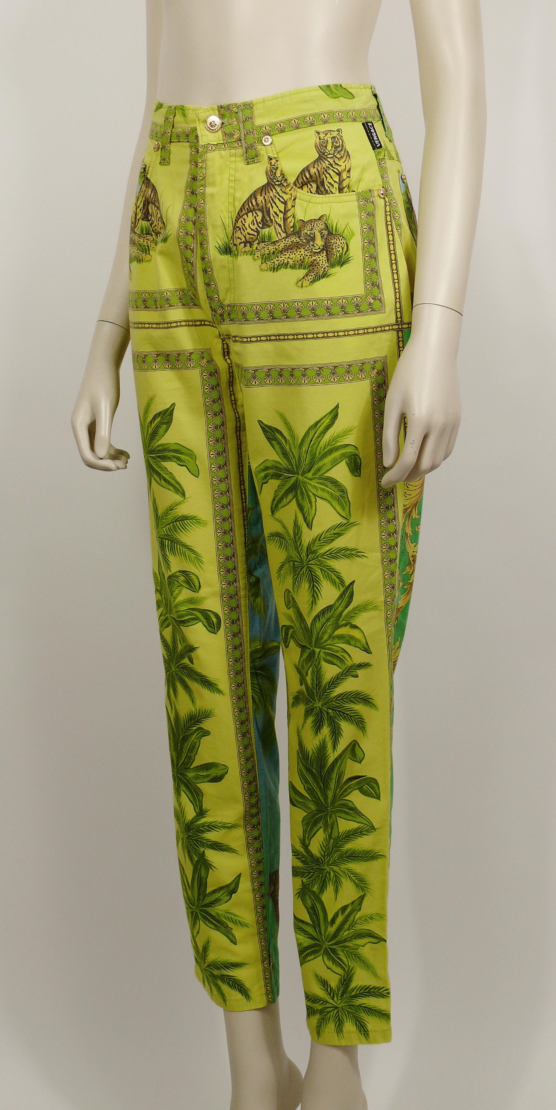 Versace Jeans Couture Vintage Años 90 Pantalones con estampado de la selva de Tarzán 5