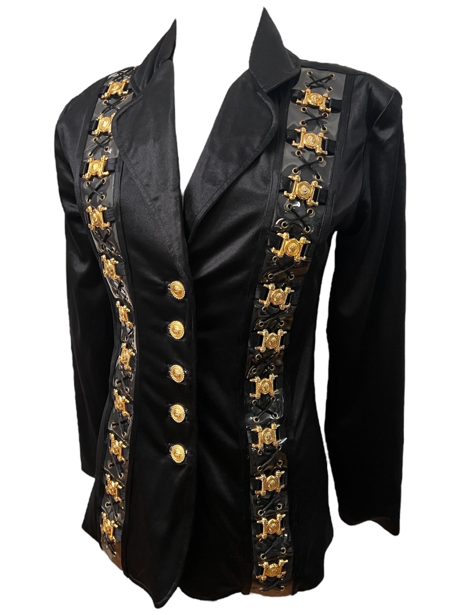 Nero Versace Jeans Couture - Giacca con medaglione Bondage Vintage in vendita