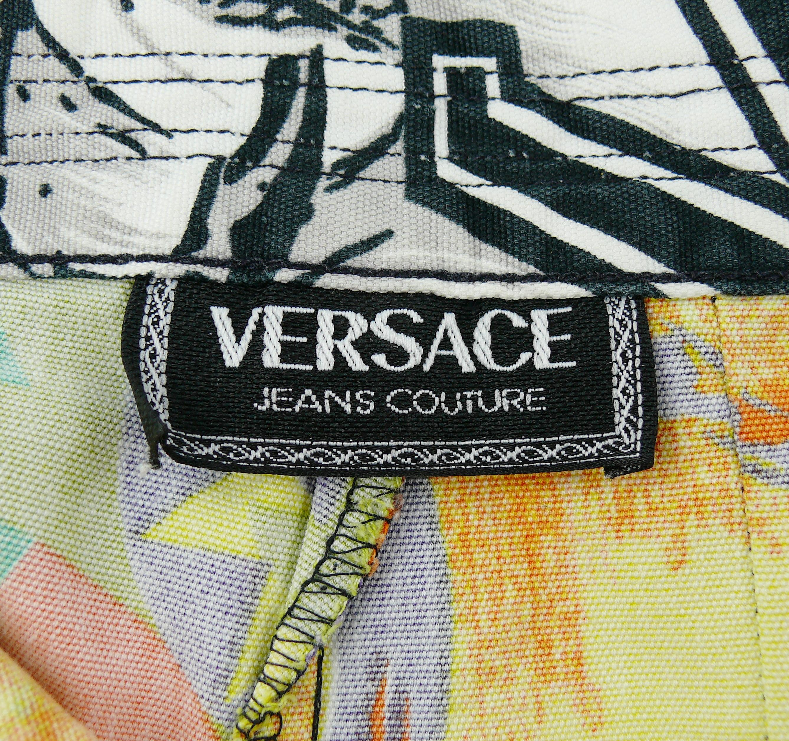Versace Jeans Couture Vintage Manhattan New York City Graffiti Prints Shorts For Sale 2