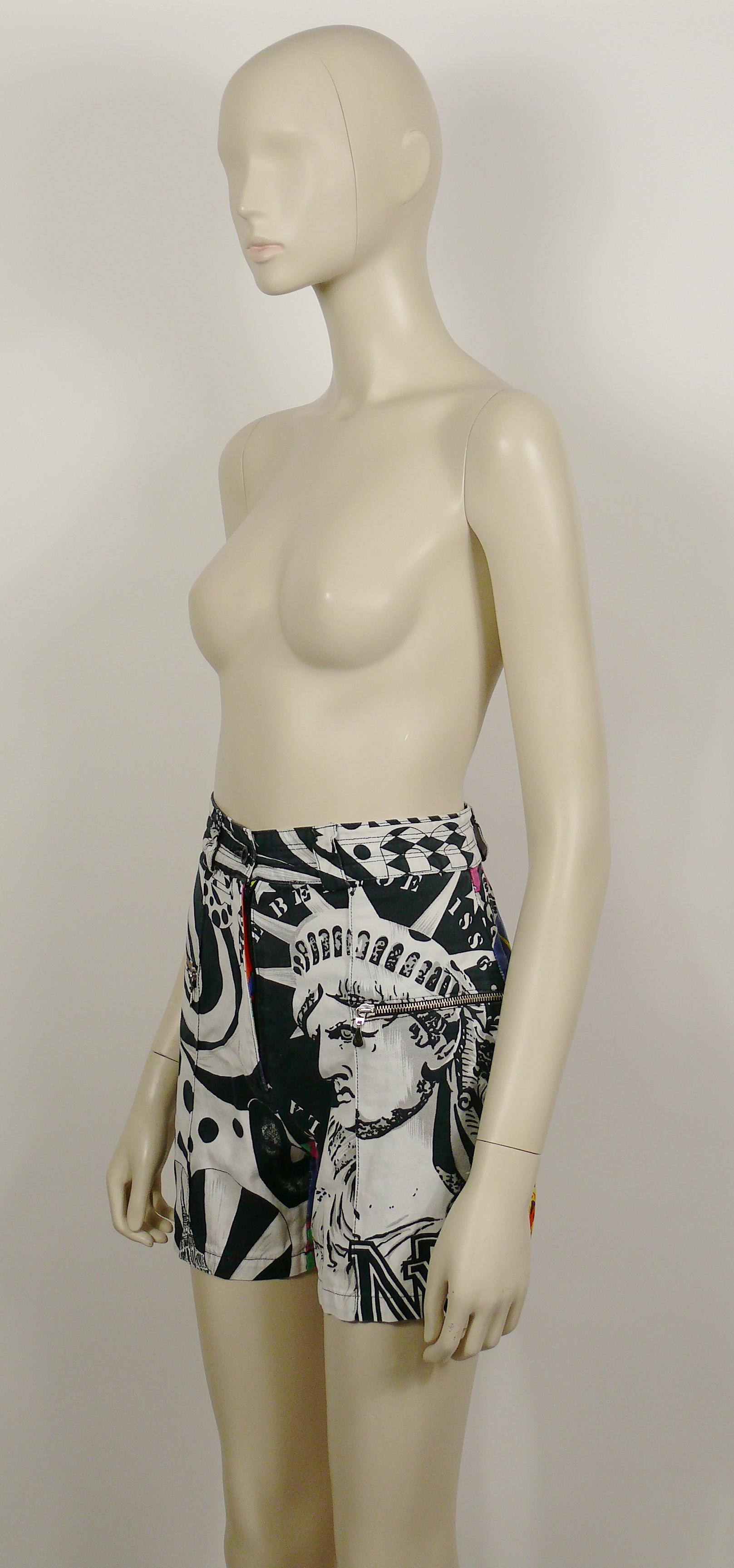 Gray Versace Jeans Couture Vintage Manhattan New York City Graffiti Prints Shorts For Sale