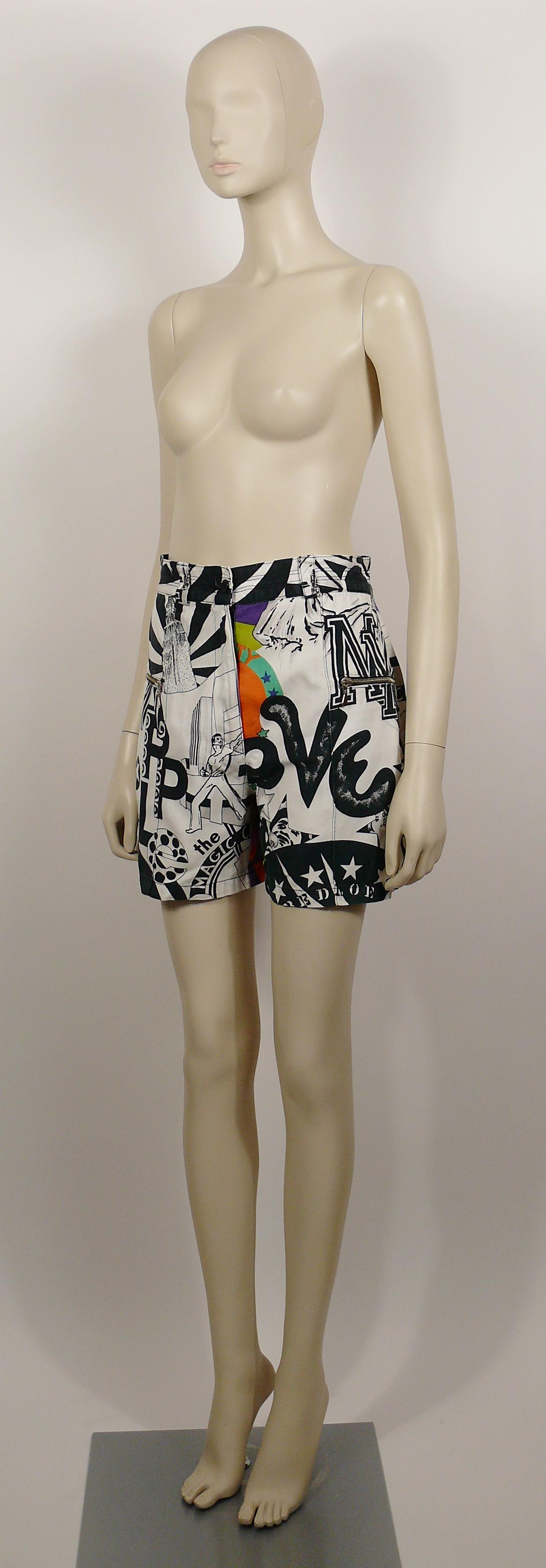 Gray Versace Jeans Couture Vintage Manhattan New York City Graffiti Prints Shorts For Sale