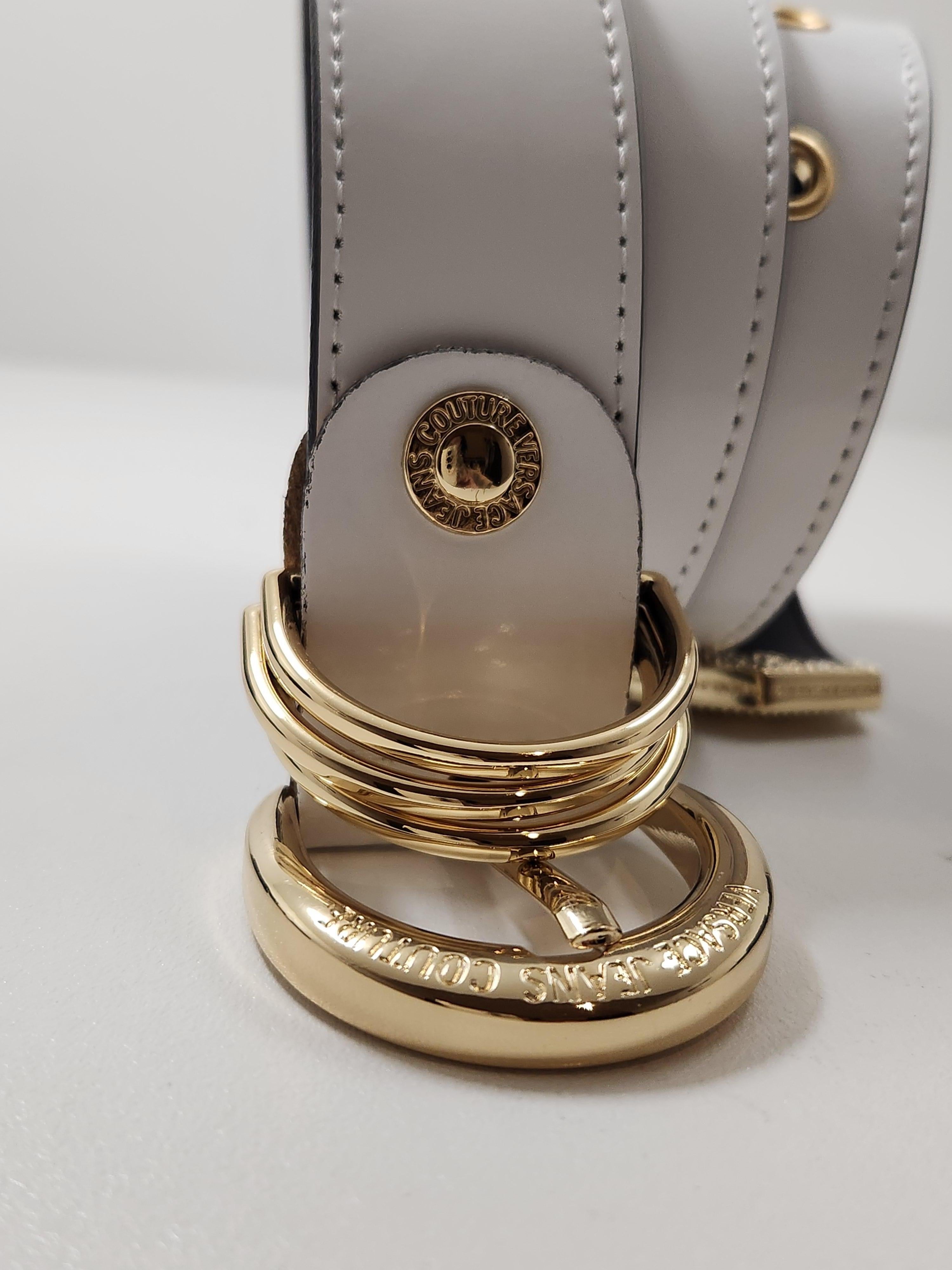 Women's Versace Jeans Couture White Gold Buckle Wide Leather Belt SZ 75 For Sale