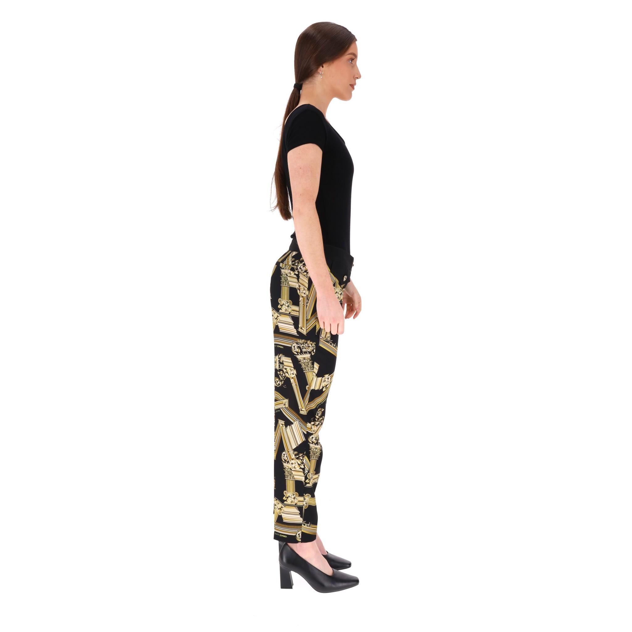 Noir Pantalon imprimé « Greek Architecture » de Versace Jeans en vente