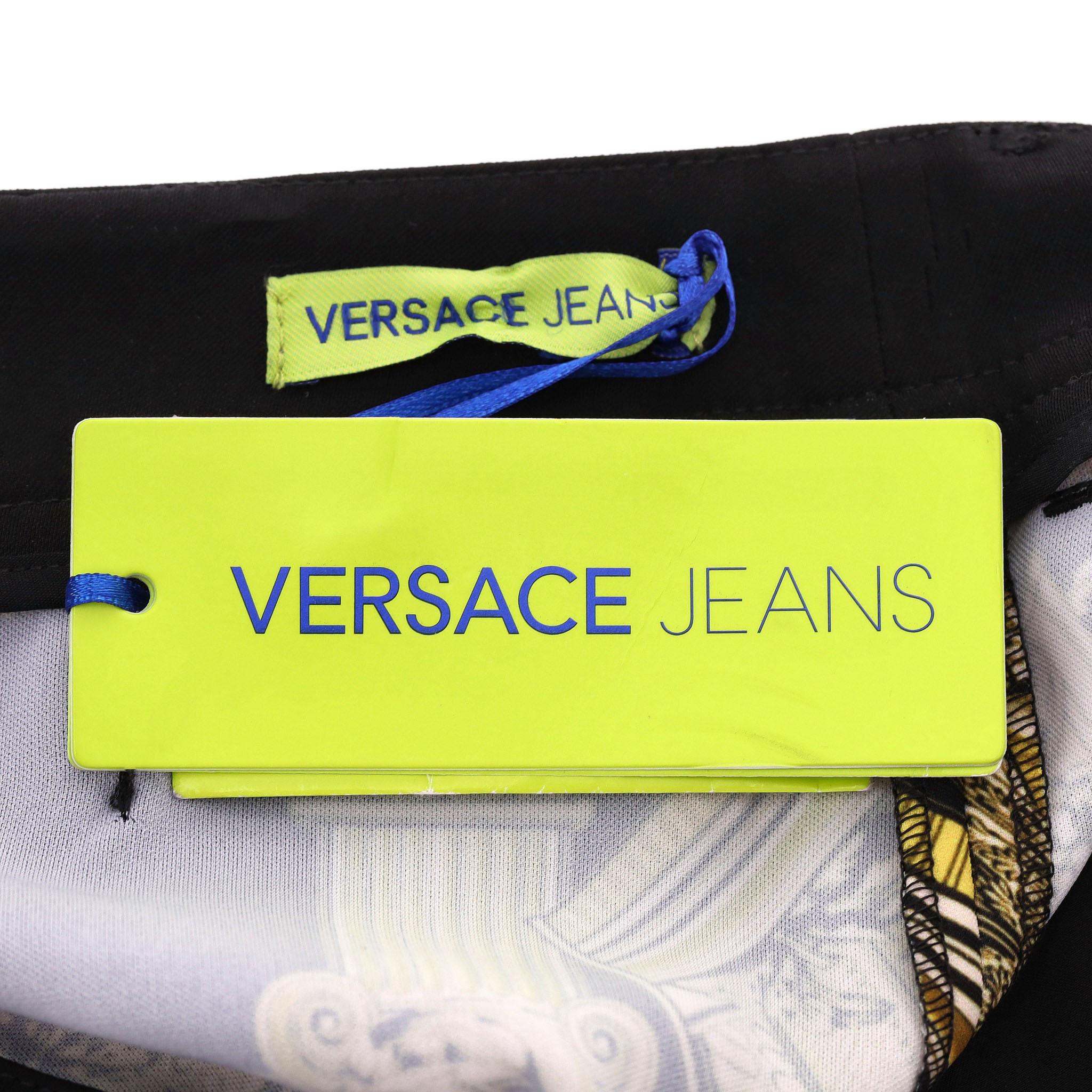 Pantalon imprimé « Greek Architecture » de Versace Jeans en vente 2