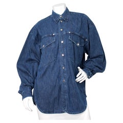 Chemise à manches longues en denim bleu « Signature » de Versace Jeans, à boutons, datant des années 1990 environ