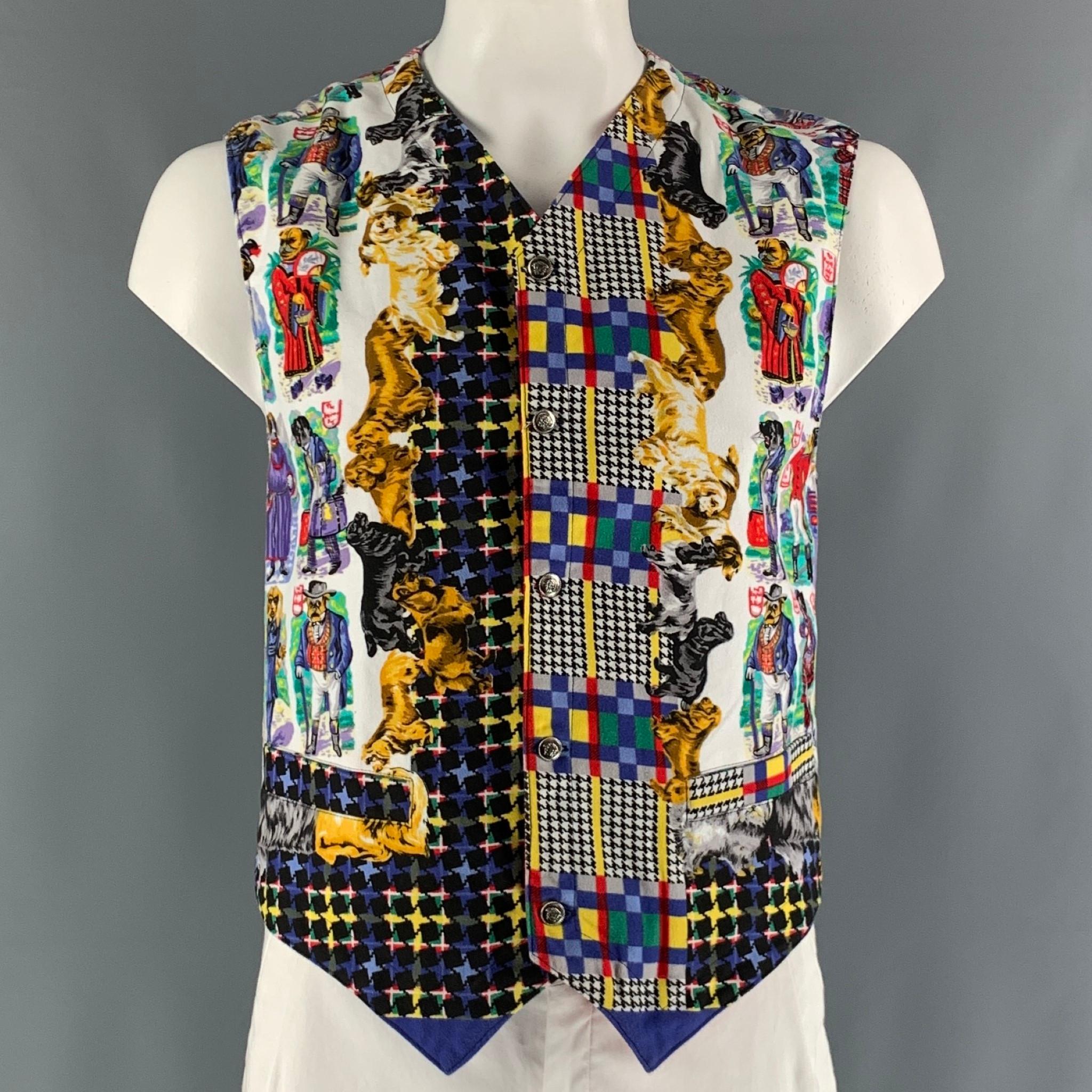 VERSACE JEANS COUTURE vest comes in a black, red and white multi-colour cotton woven material featuring dogs motif, slit pockets, silver medusa buttons, and a buttoned closure. Made in Italy.

Very Good Pre-Owned Condition.
Marked:
