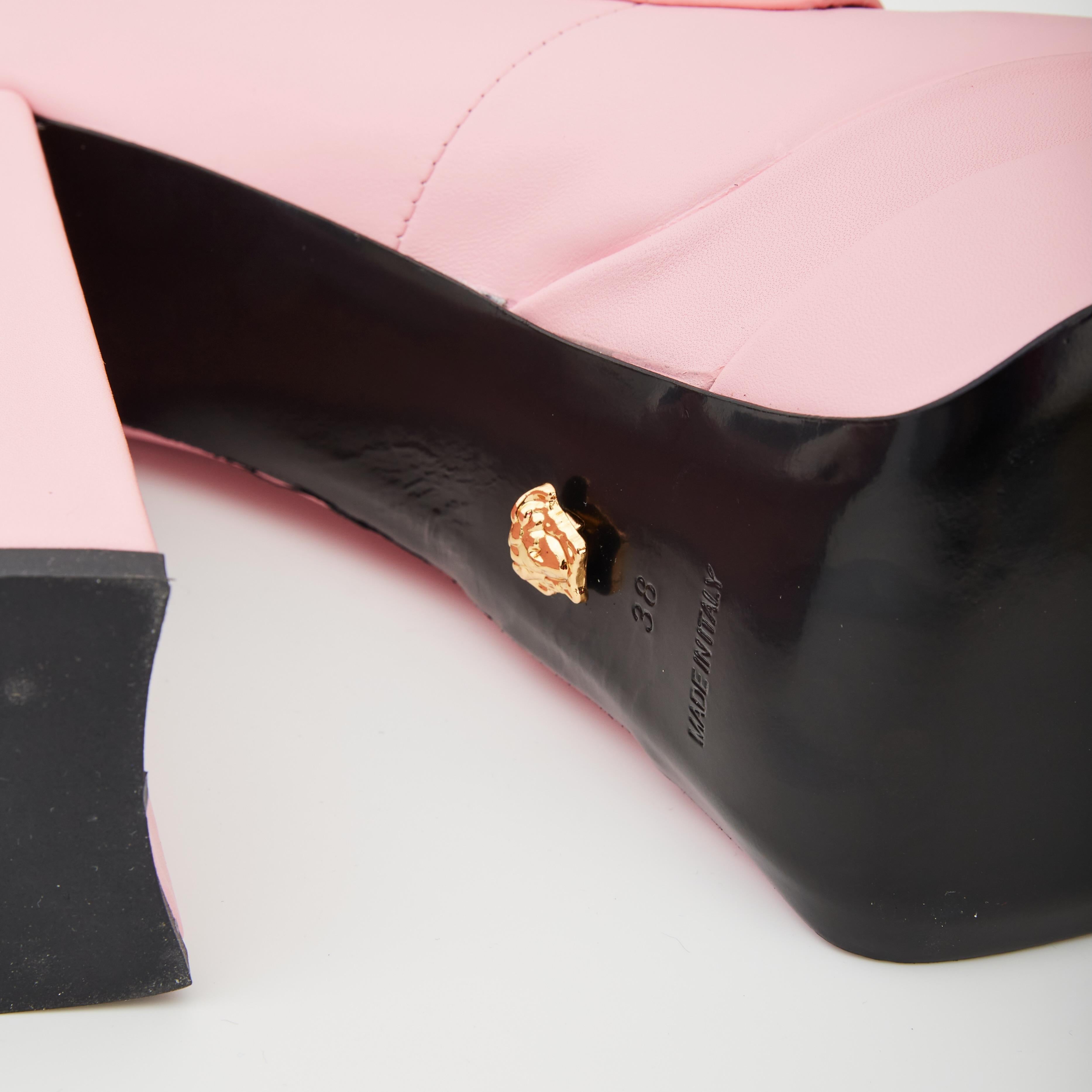 Versace Juno Candy Pink Platform Pumps (38 Eu) In New Condition For Sale In Montreal, Quebec