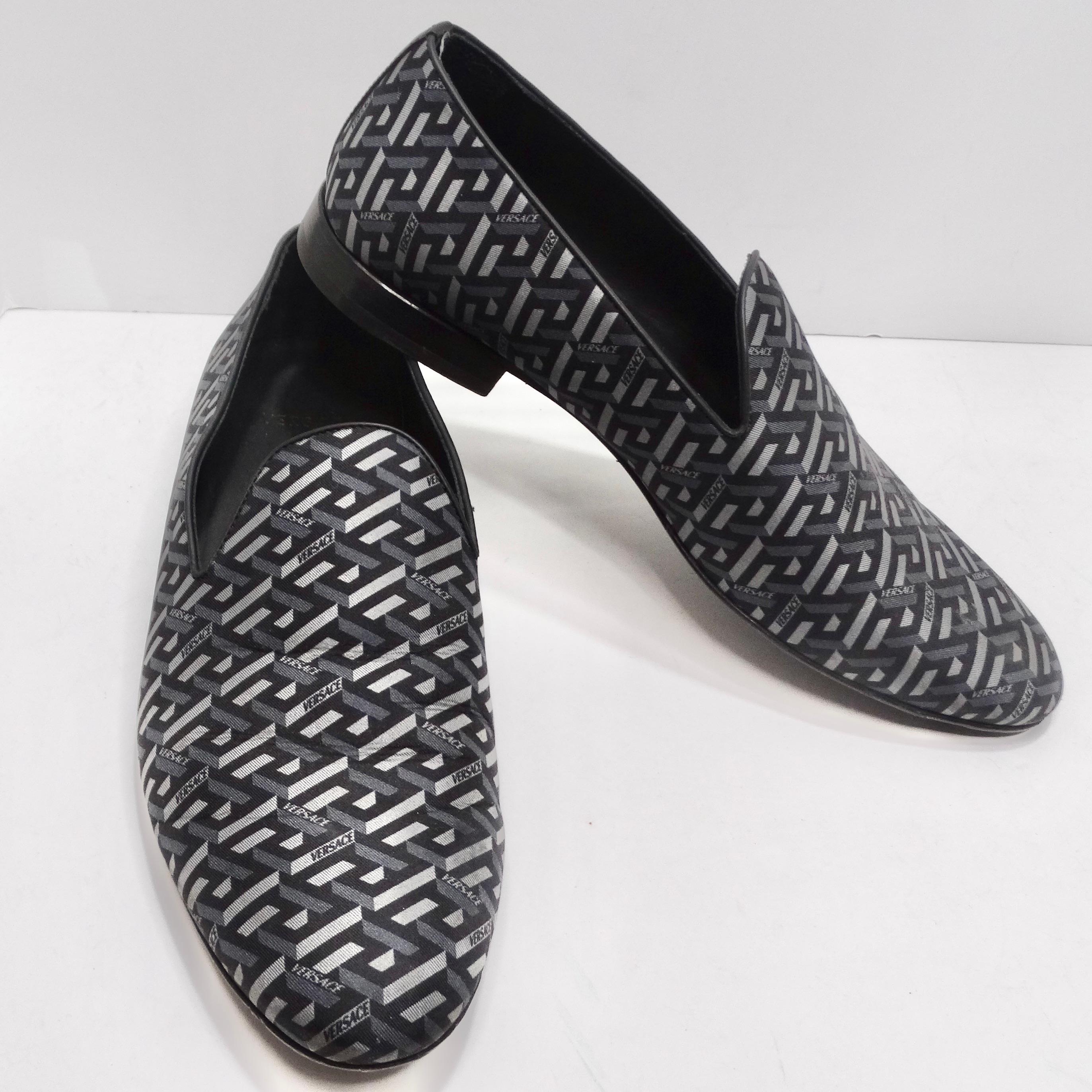 Versace La Greca Jacquard-Loafers aus Jacquard im Angebot 1