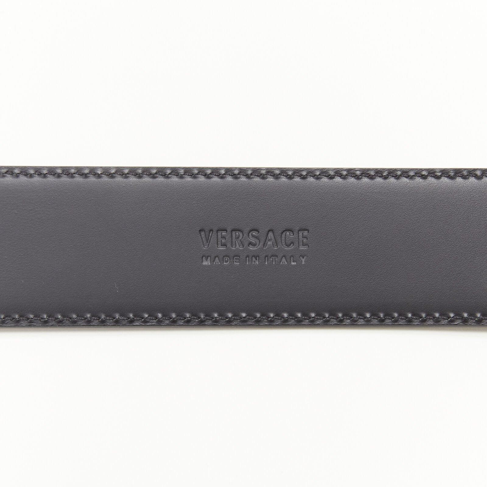 VERSACE La Medusa Insignia Gold ovale Schnalle Schwarzer Ledergürtel mit schwarzer Schnalle 100cm 38-42
