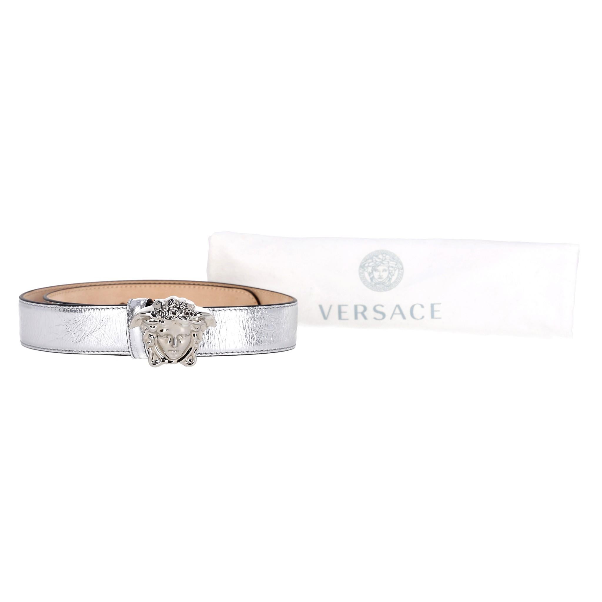 Versace 'La Medusa' Metallic Leather Belt

Metallic silver leather belt with Versace's signature silver 'Medusa' head buckle.

'Versace' signature to the leather lining. Rrp Approx. £350

Size – 65

Condition – Very Good (Minor