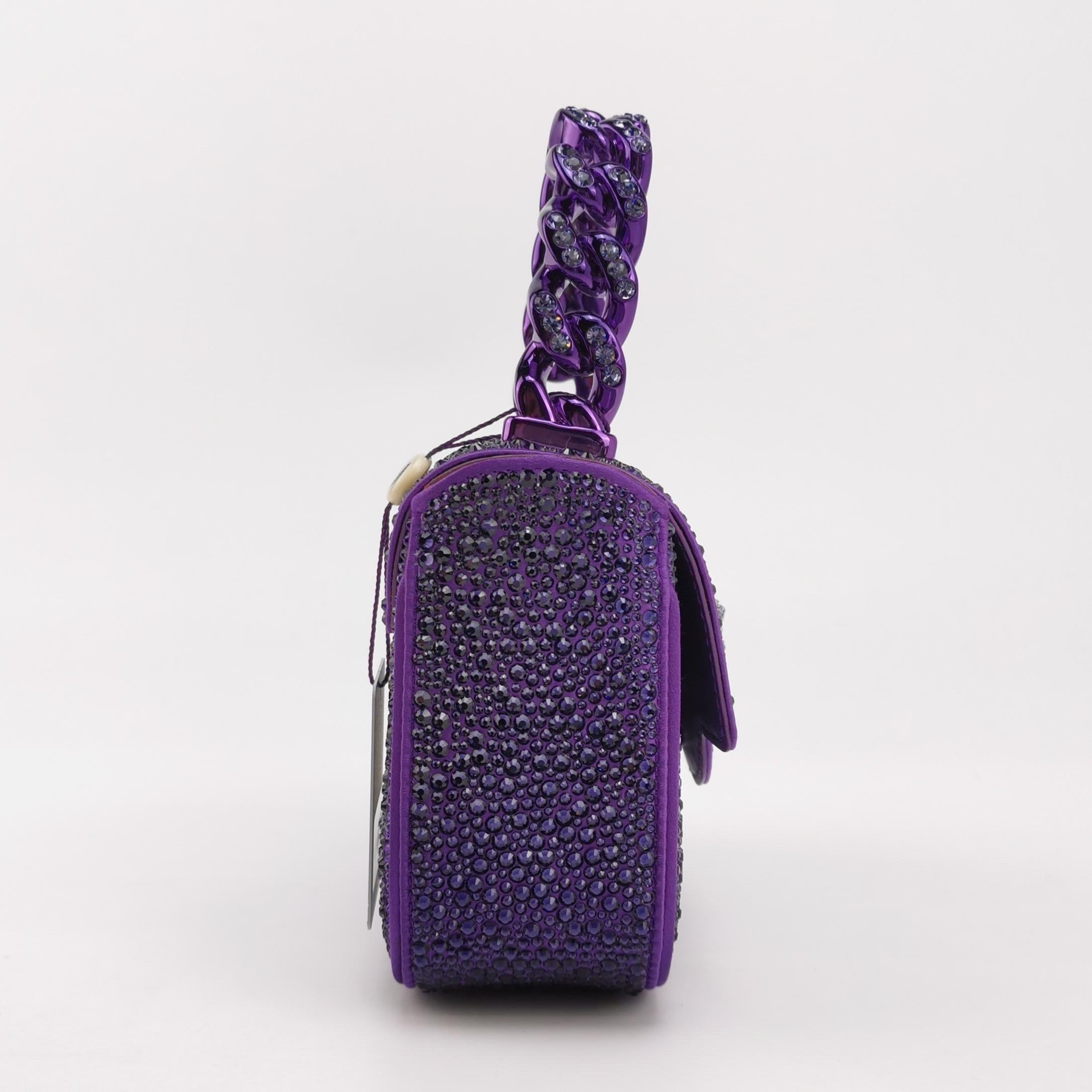Versace La Medusa Mini Crystal verschönert Top Handle Tasche in Lila im Angebot 2