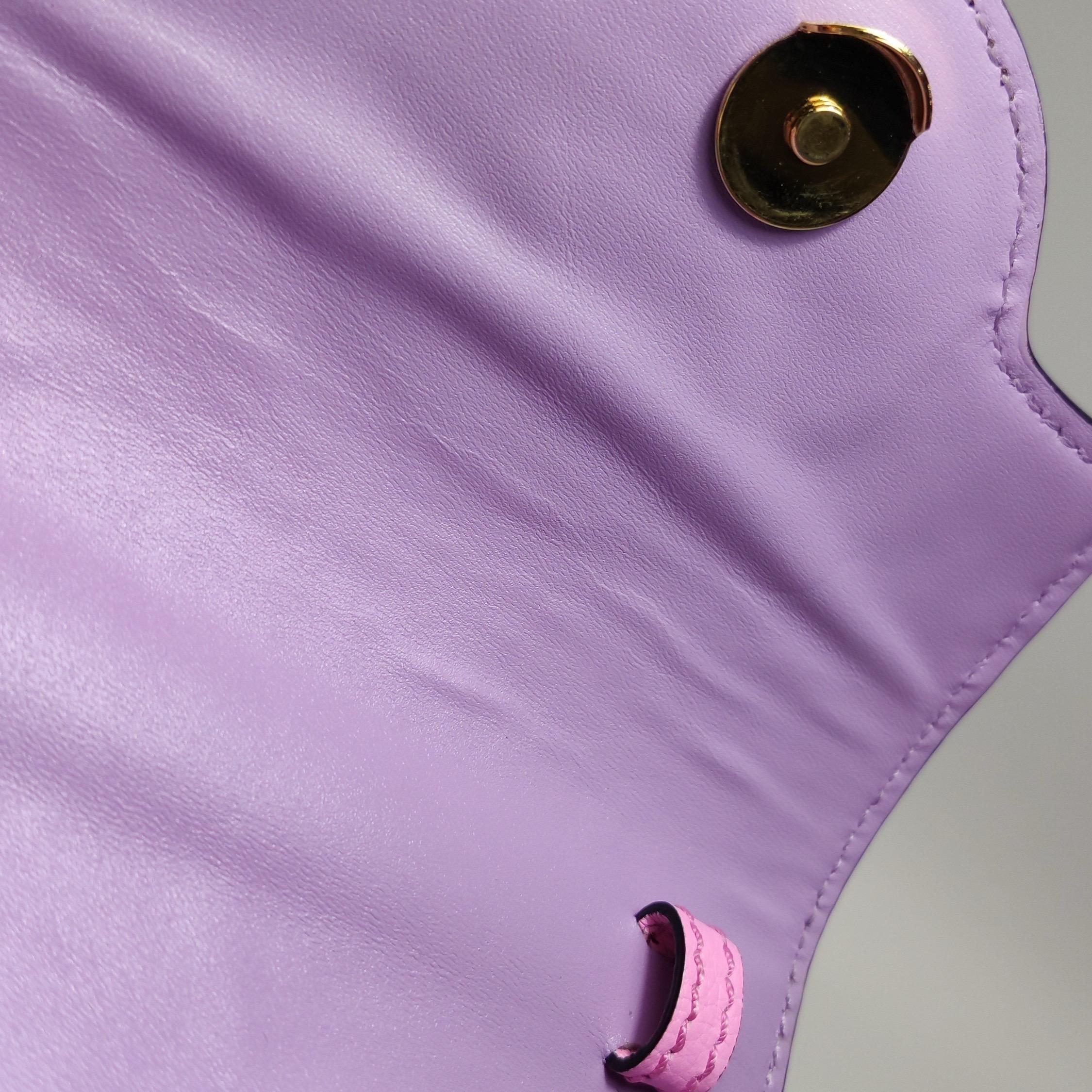 Borsa La Medusa Mini Rosa con borchie a manico alto di Versace in vendita 12