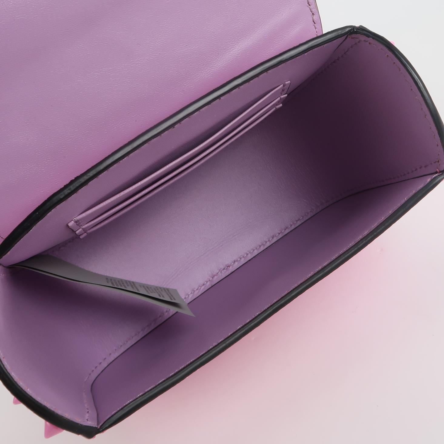 Borsa La Medusa Mini Rosa con borchie a manico alto di Versace in vendita 2