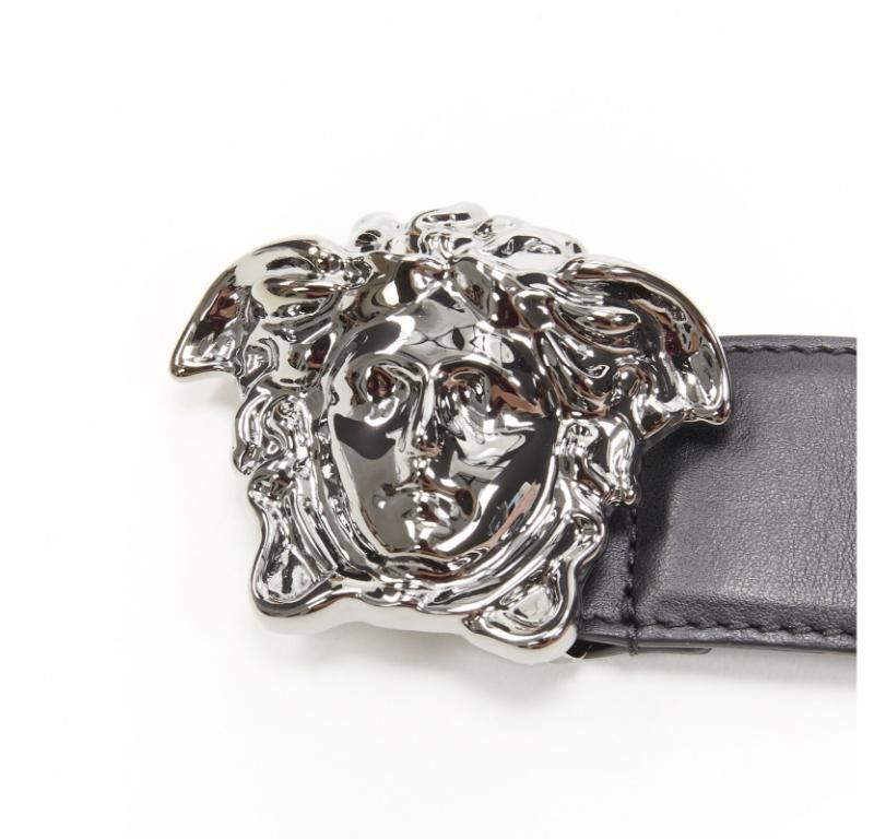 VERSACE La Medusa rutenio hebilla de plata cinturón de cuero negro 115cm 44-48