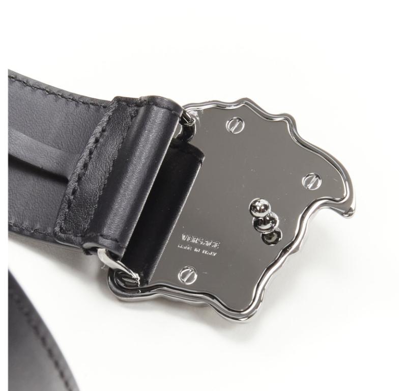 VERSACE La Medusa rutenio hebilla de plata cinturón de cuero negro 115cm 44-48