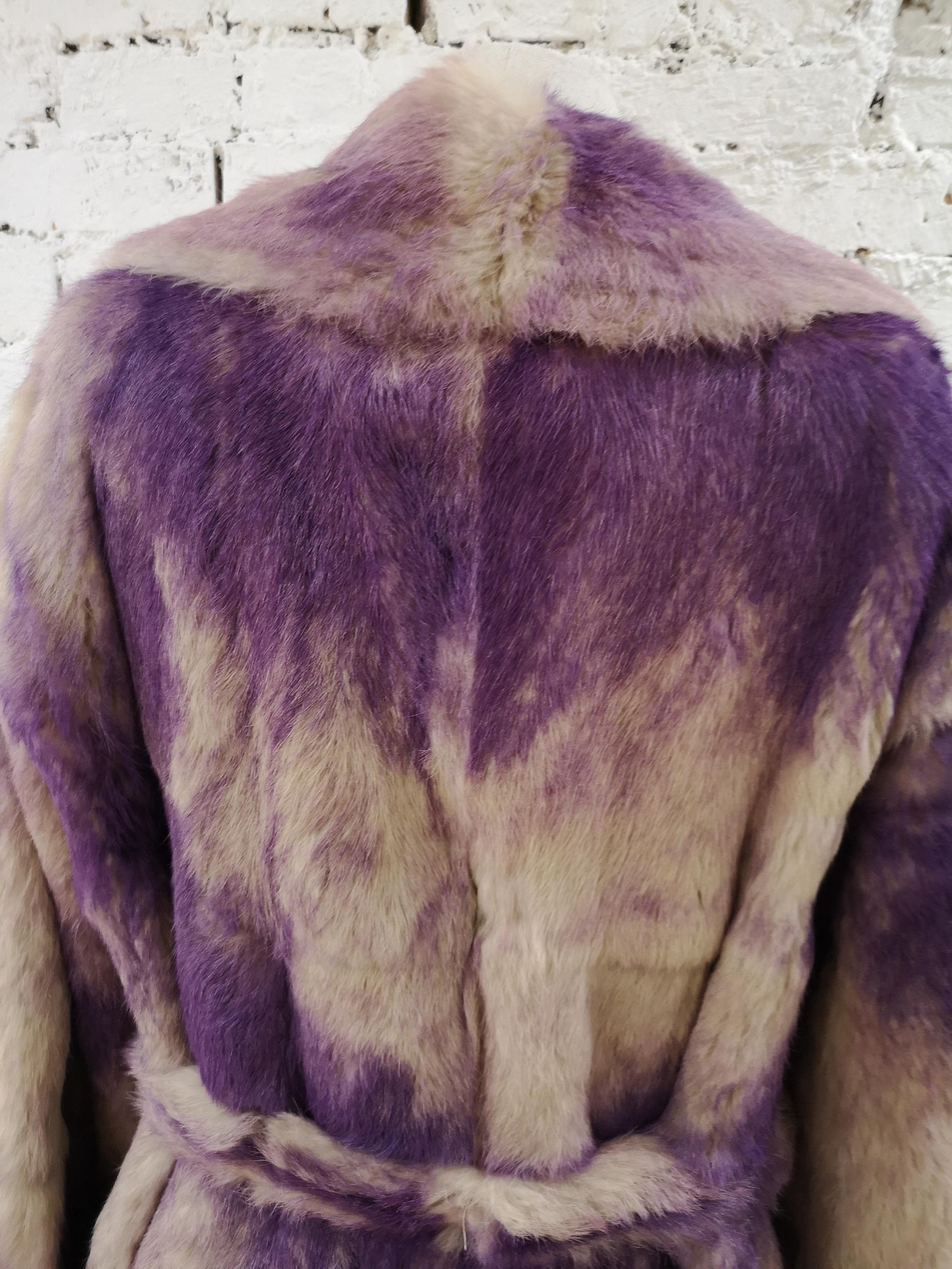 Versace Lapin Coat
Versace nude and purple coat with belt made of lapin
totally made in italy in size L 