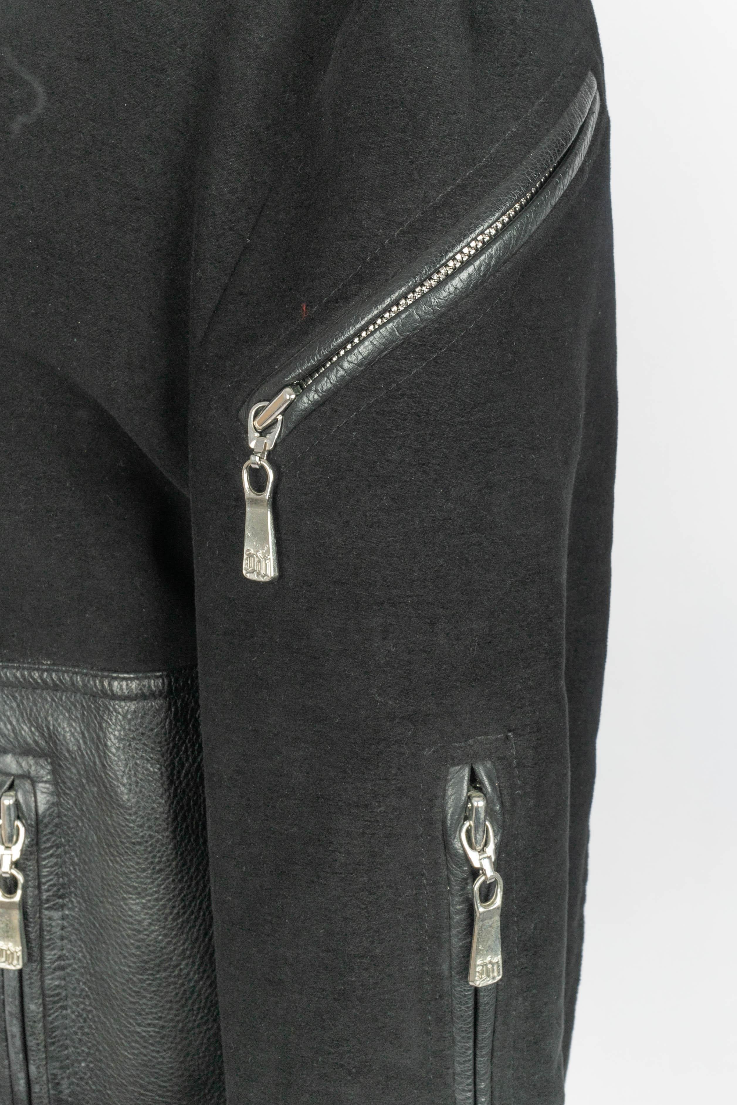 Versace leather jacket For Sale 6