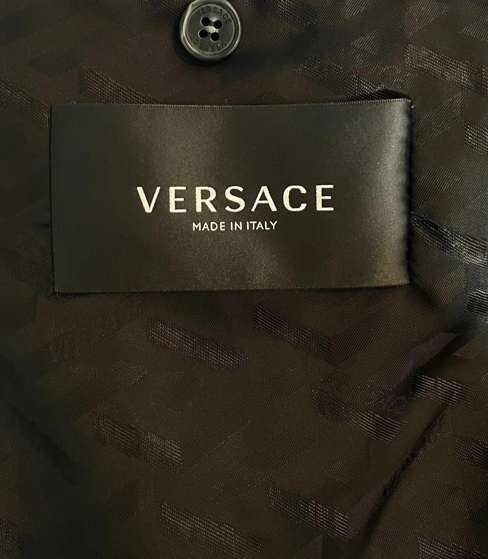 Versace Leather Jacket With Greca Fur Collar For Sale 2