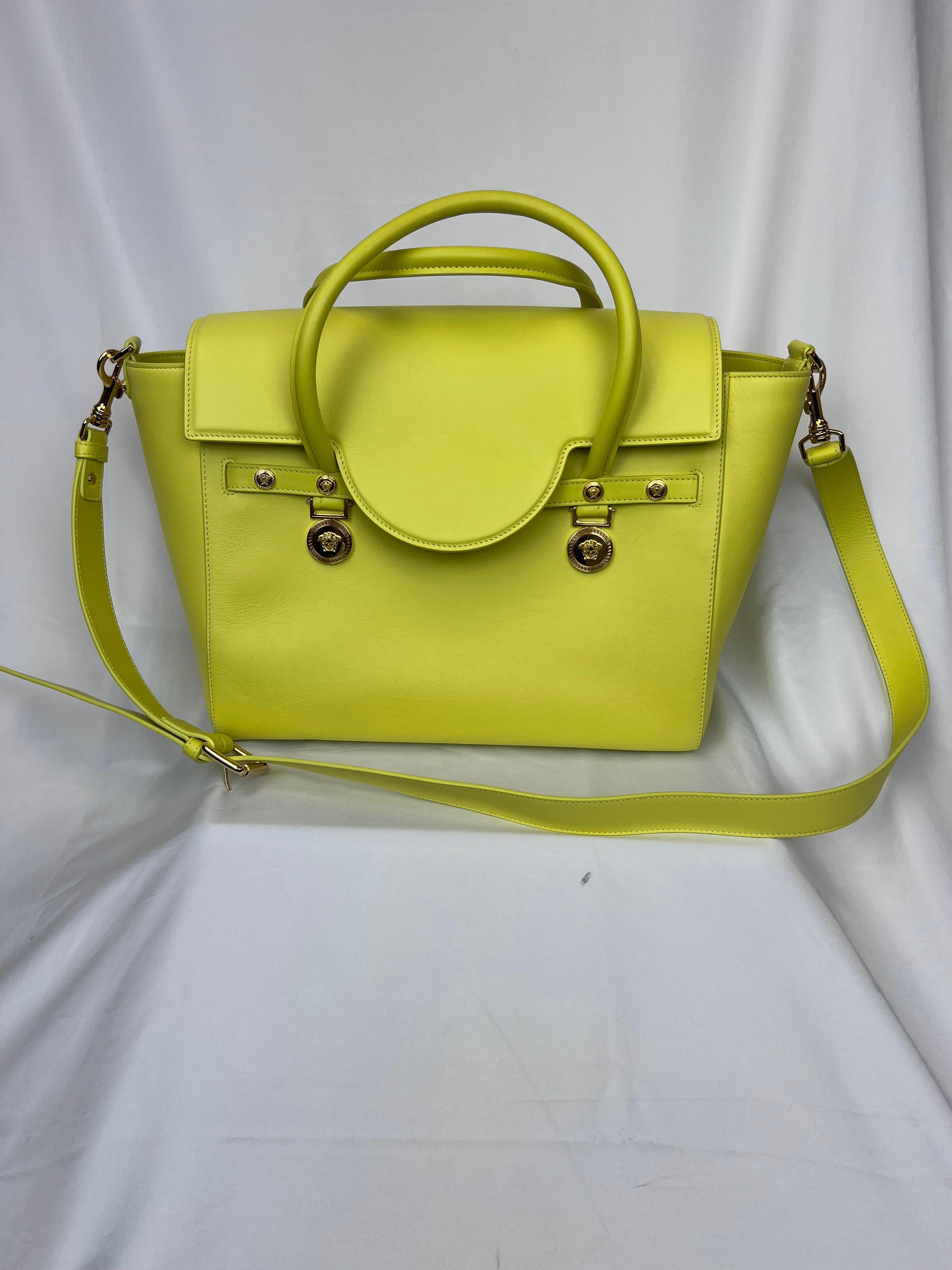 Versace Leather Large Medusa Medallion Tote For Sale 1