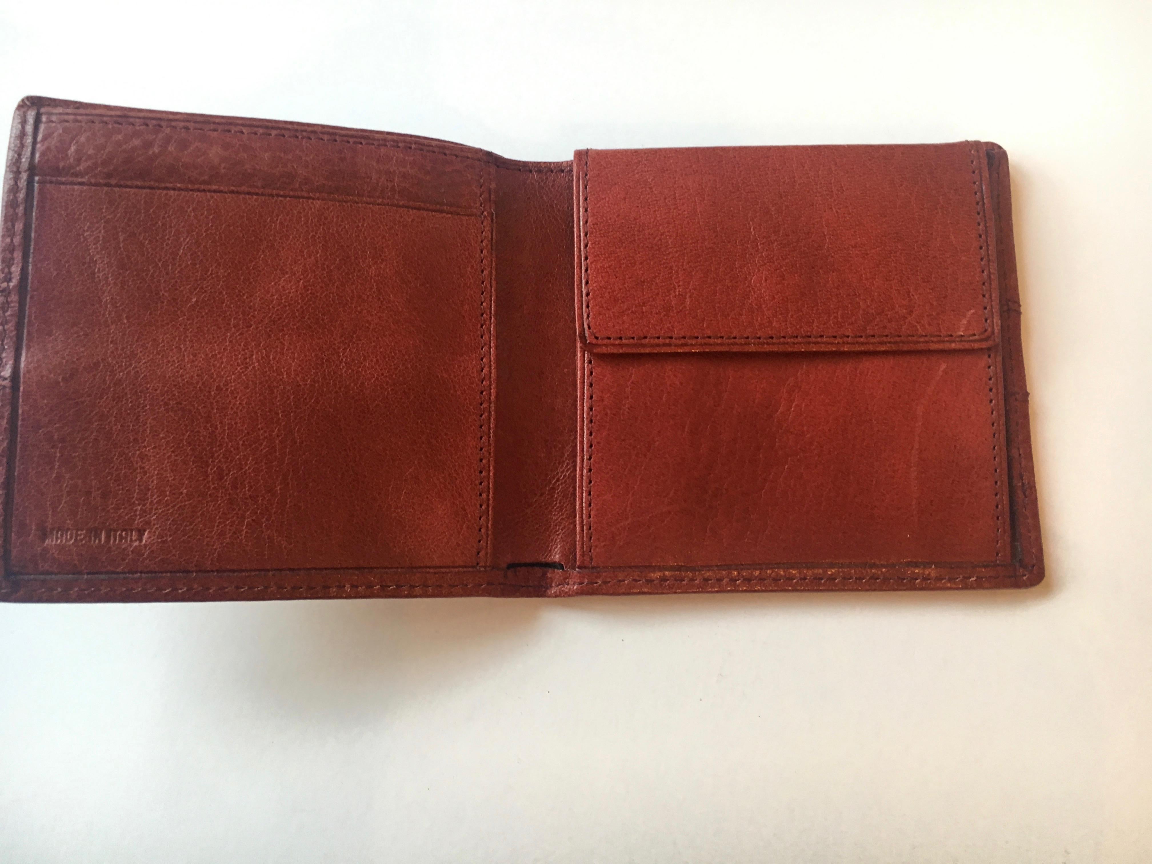 Versace Leather Wallet In Good Condition For Sale In Los Angeles, CA