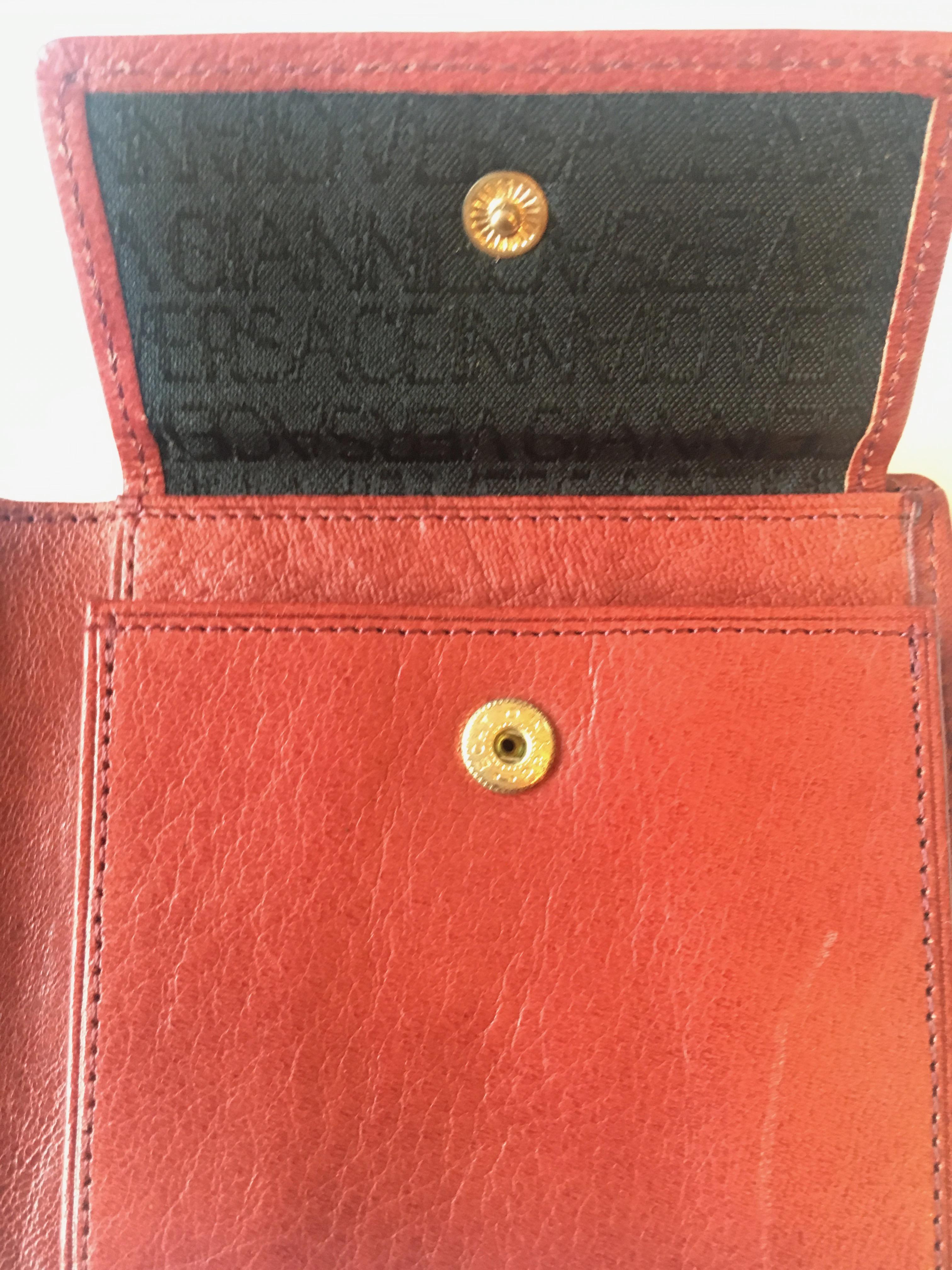 Women's or Men's Versace Leather Wallet For Sale