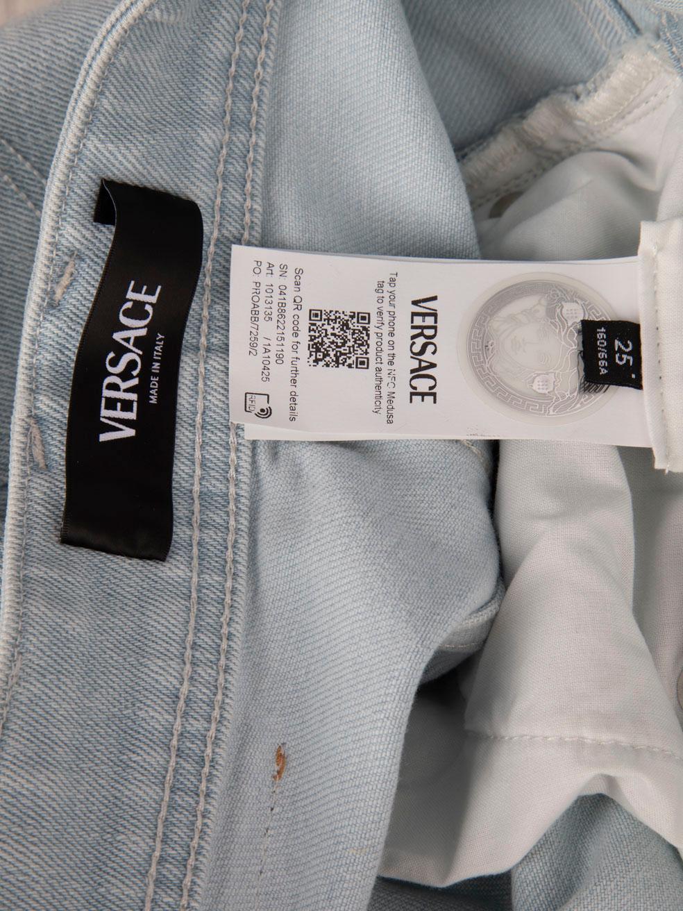 Versace Jeans skinny in denim blu chiaro taglia S in vendita 3