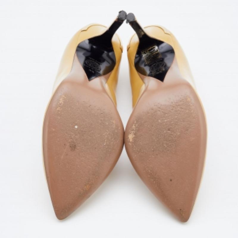 These curvaceous pumps will add immense style to your look. Crafted from luxurious material, they feature well-lined insoles that offer endless comfort.