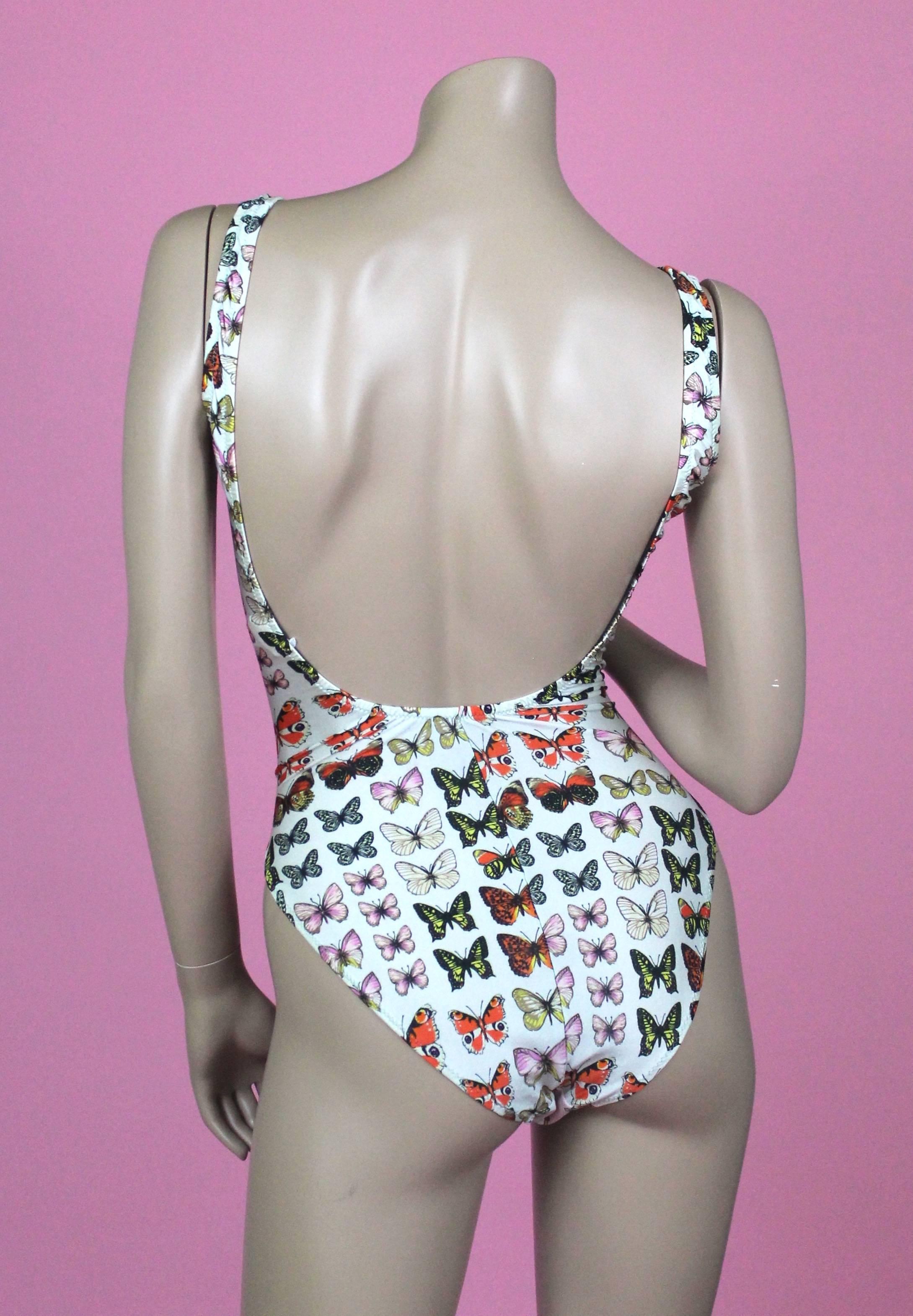 Versace Mare Butterfly Bodysuit
-From Spring Summer 1995 this Versace Mare swim suit features iconic butterfly print
-Made of stretchy material and perfect for the beach or for a causal look with jeans
-Butterfly print has been reissued by Donatella