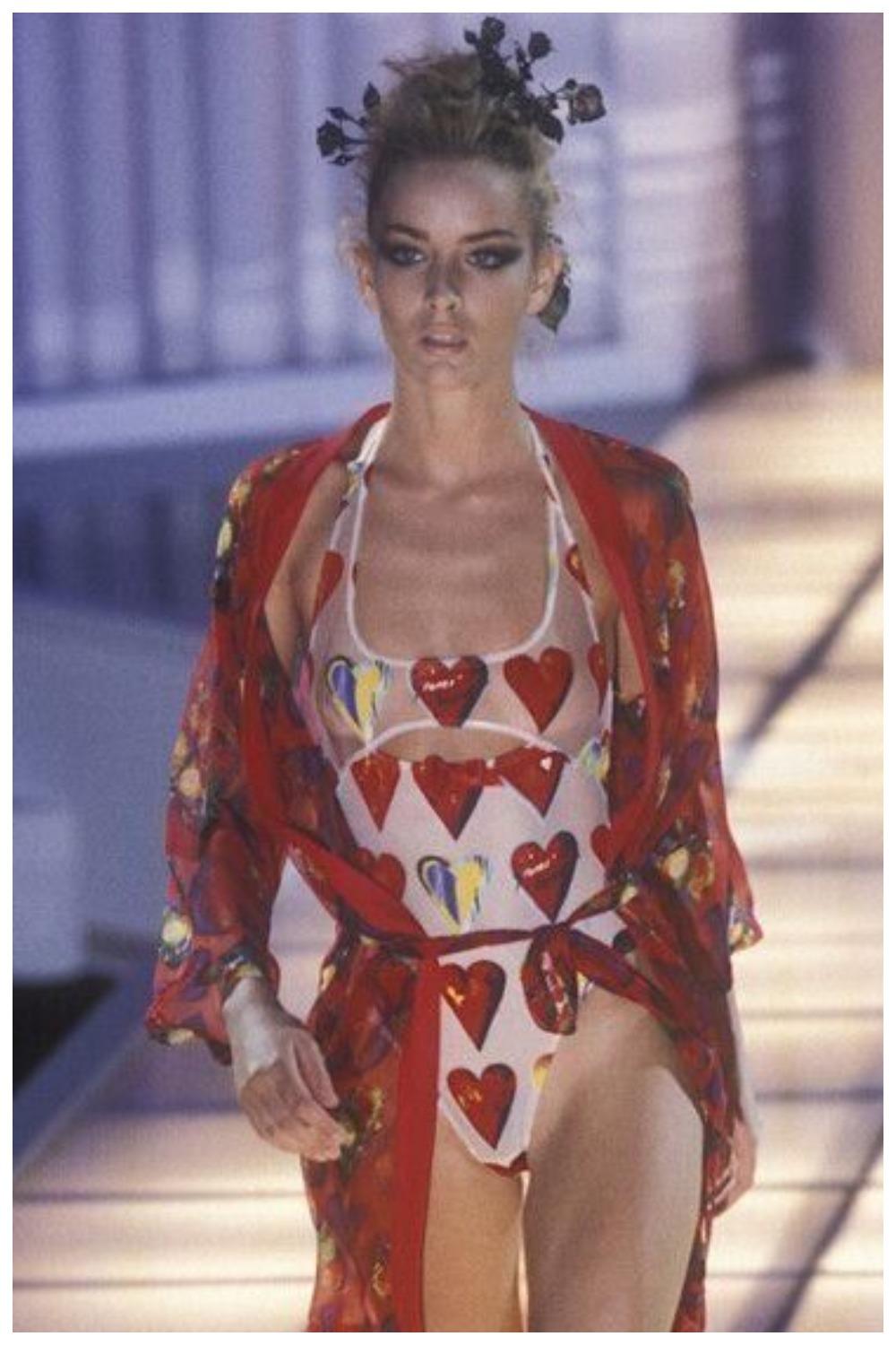 1997 Versace Mare costume da bagno intero vintage stampa cuori Raro collezionista passerella in vendita 1