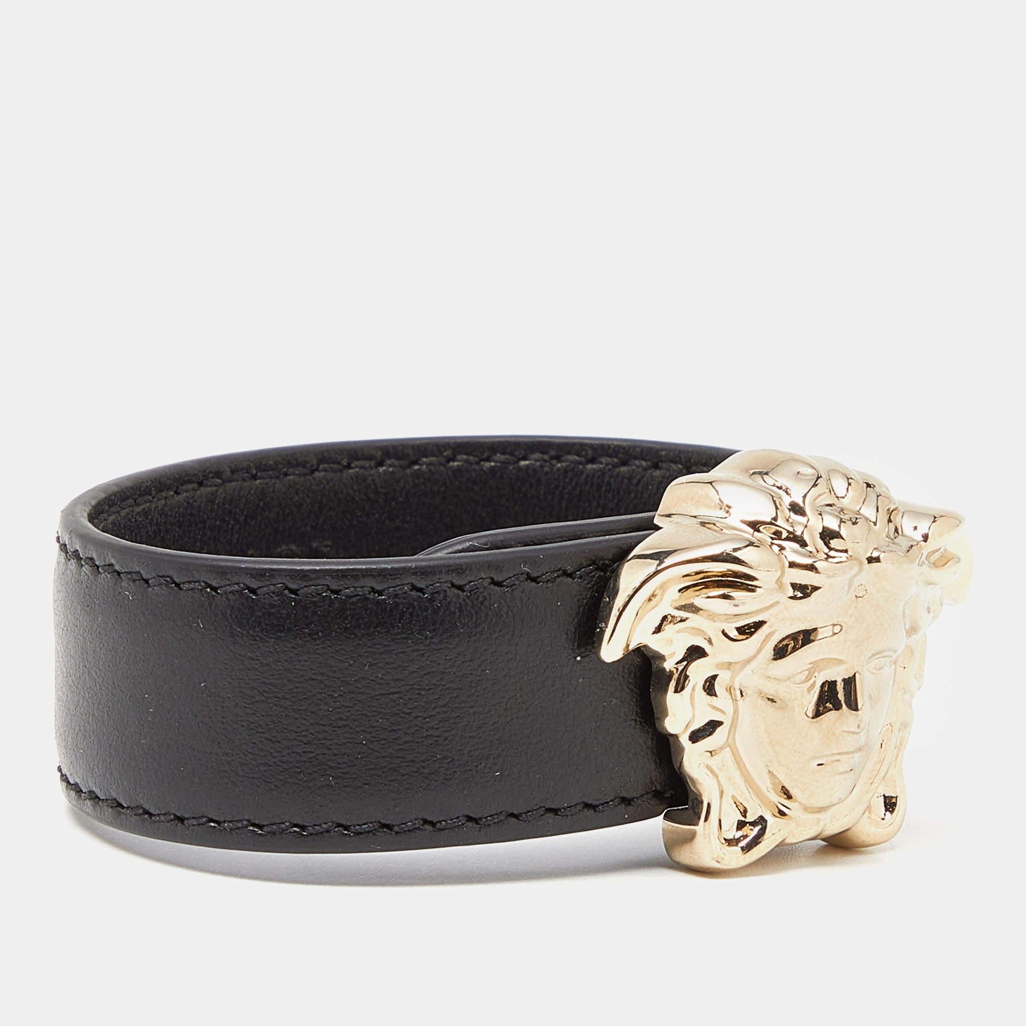 Versace Medusa Goldfarbenes Armband aus schwarzem Leder in Goldtönen im Angebot 1