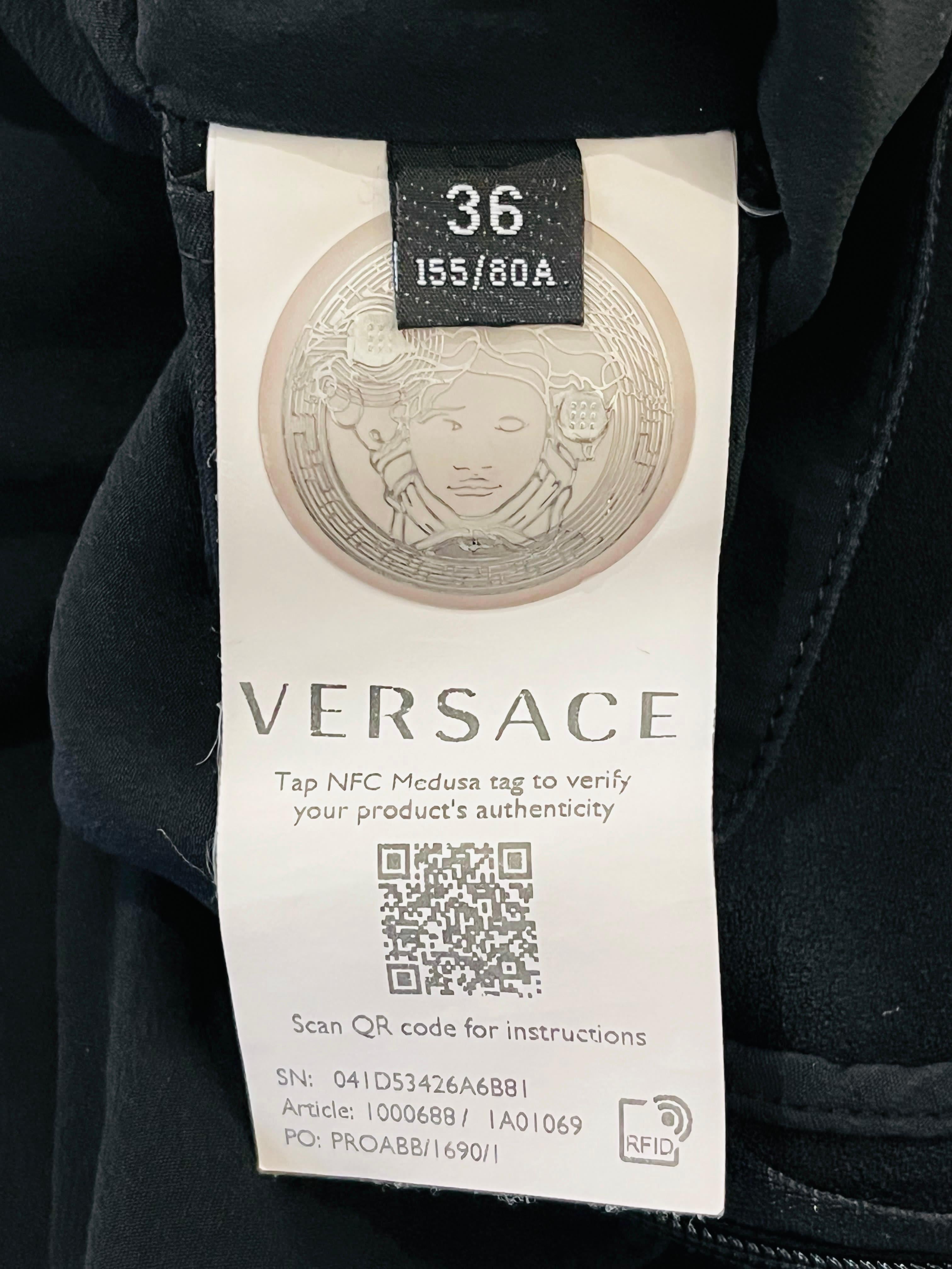 Versace Medusa Detail Crepe Mini Dress For Sale 4