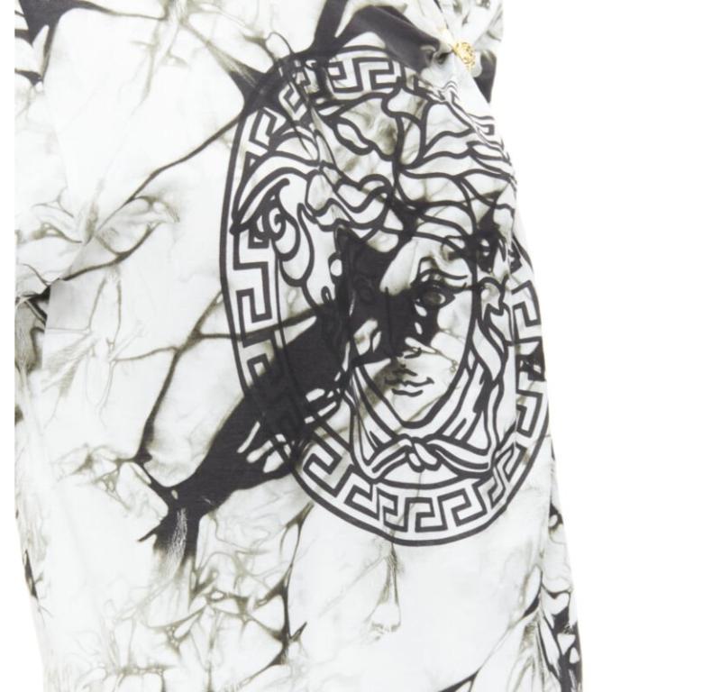 VERSACE Medusa gold ring marble black white tie dye tshirt IT40 M For Sale 3