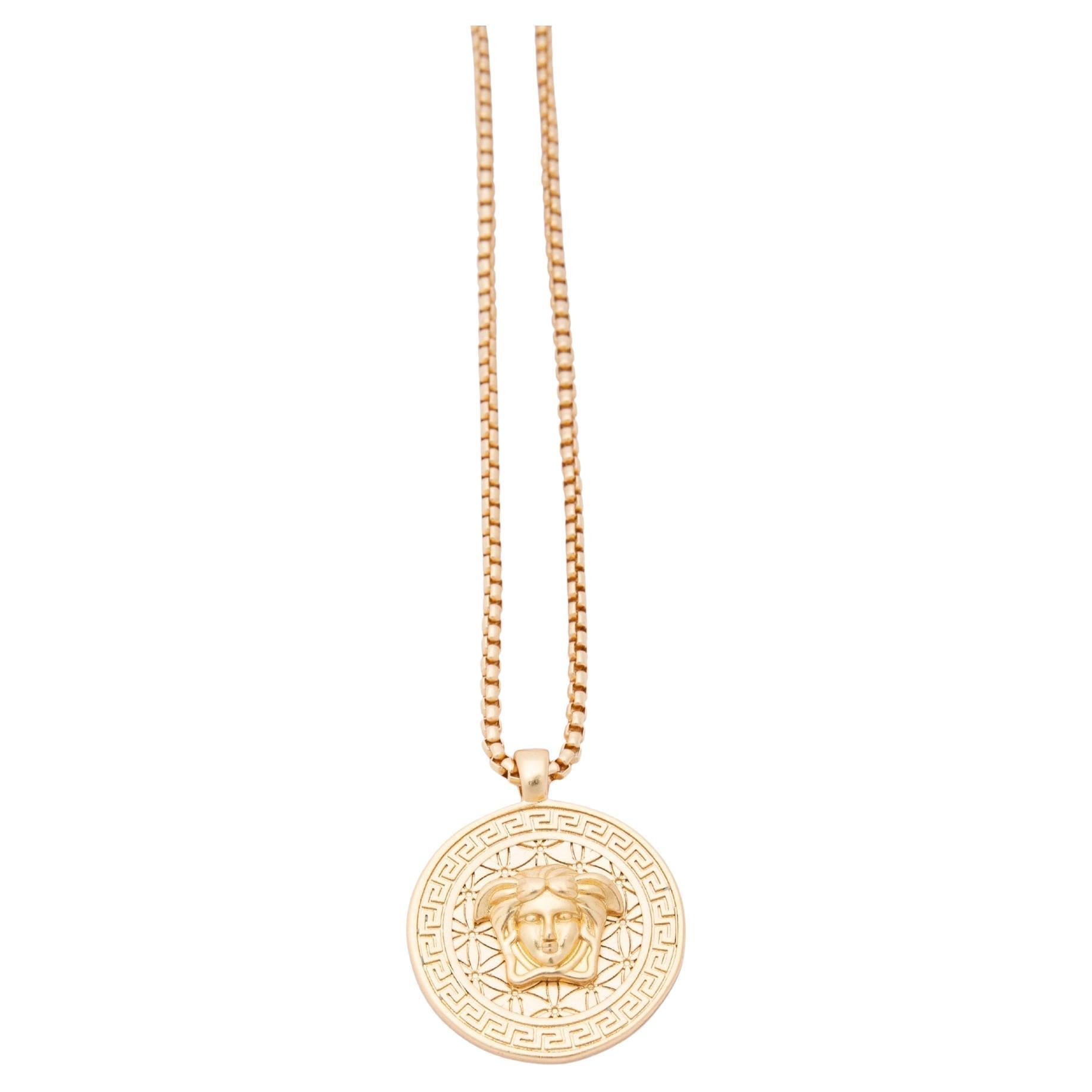 Versace Medusa Head Textured Pendant Chain Gold Tone Necklace For Sale