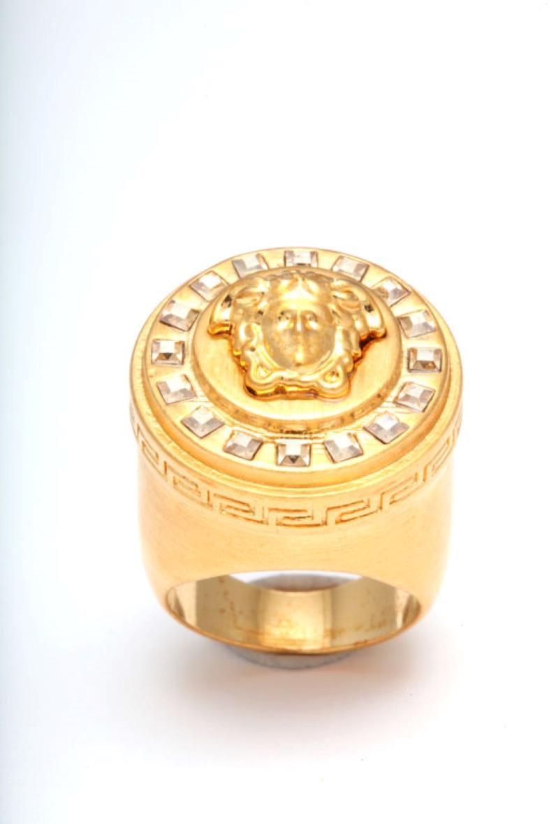 Versace medusa motif ring with rhinestones size 7 In Good Condition For Sale In Hoffman Estates, IL