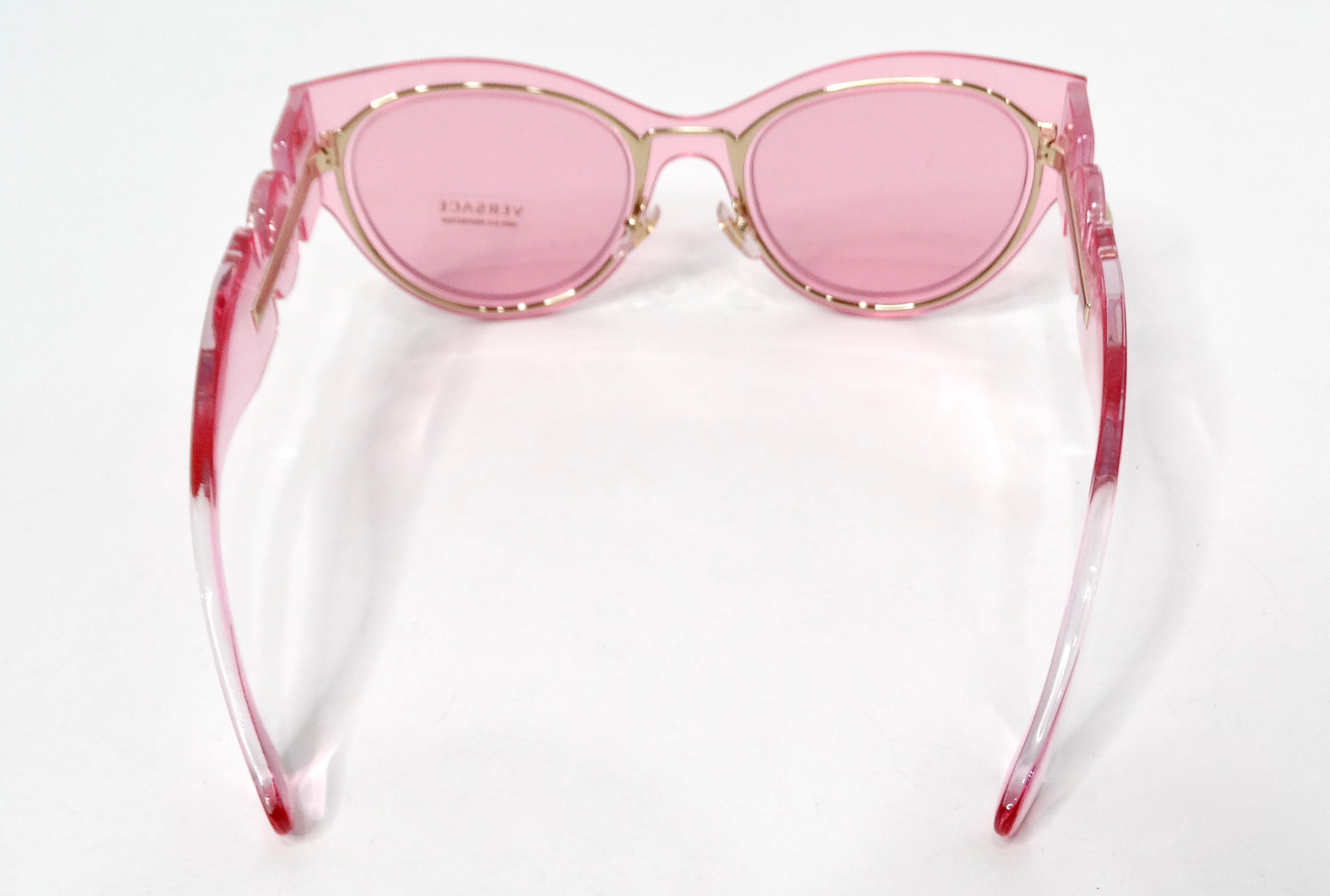 De las mujeres Gafas de sol con montura de mariposa Versace Medusa rosa transparente circa Y2K en venta