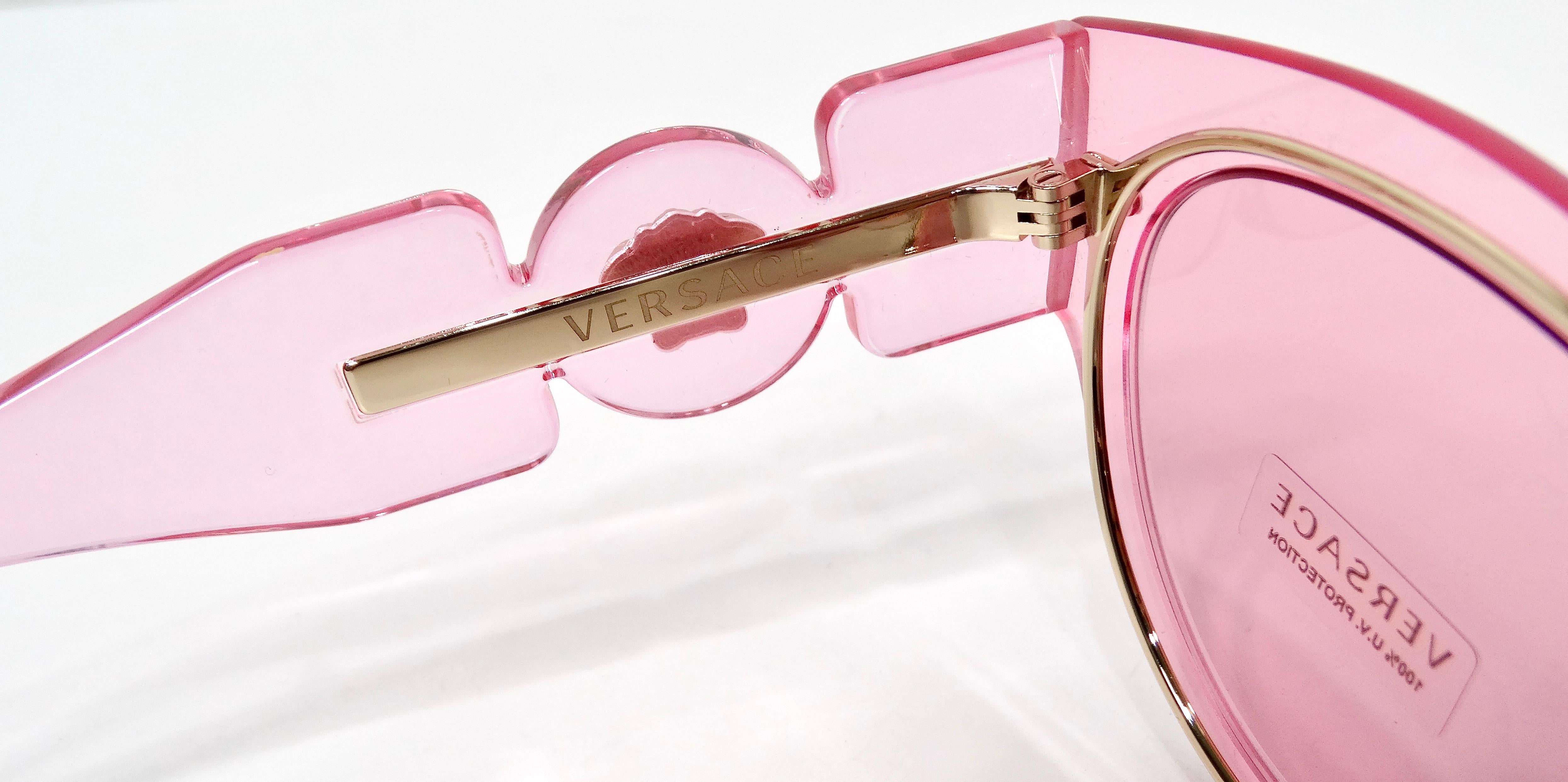 Gafas de sol con montura de mariposa Versace Medusa rosa transparente circa Y2K en venta 1