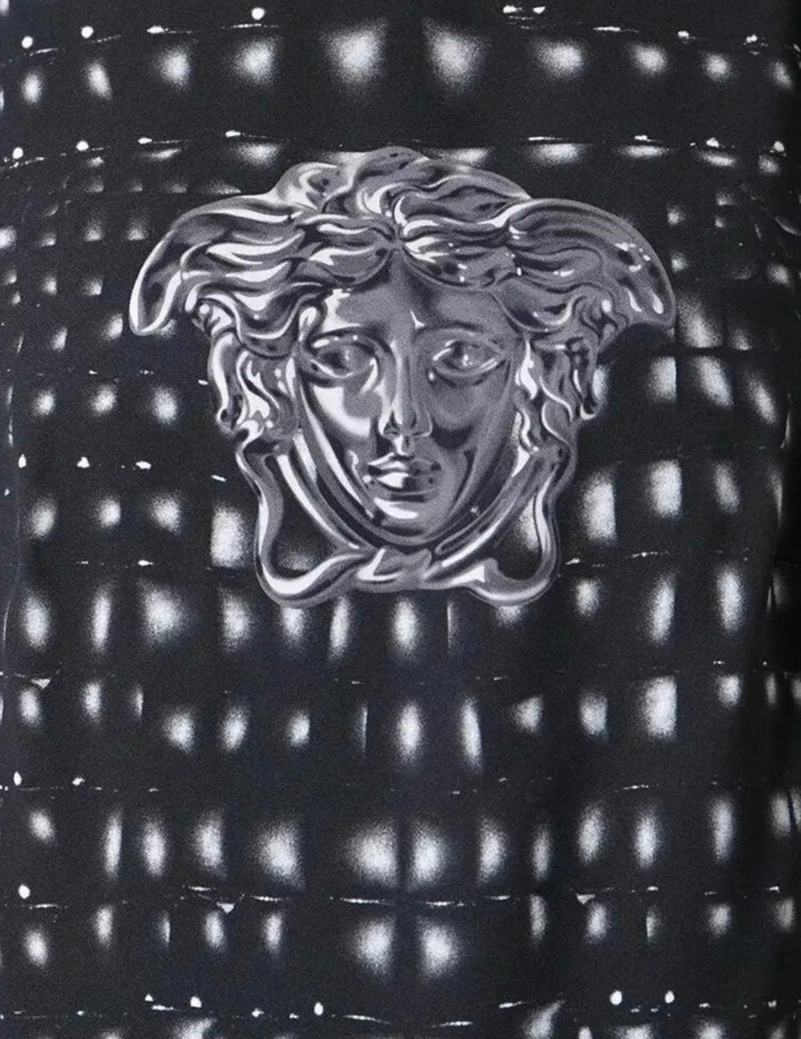 Versace Medusa Print Dress Size 46 - 10 In New Condition For Sale In Montgomery, TX