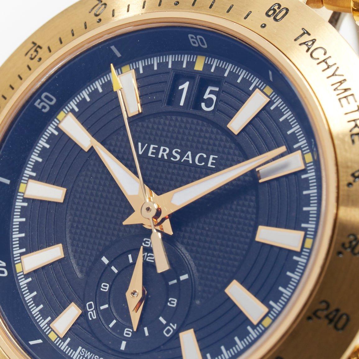 VERSACE Men V-Race Sport Gold Black Face stainless steel quartz analog watch
Reference: TGAS/A03967
Brand: Versace
Designer: Donatella Versace
Model: V-Race Sport
Material: Stainless Steel
Color: Gold
Pattern: Solid
Extra Details: VAH07 0016 MPN.