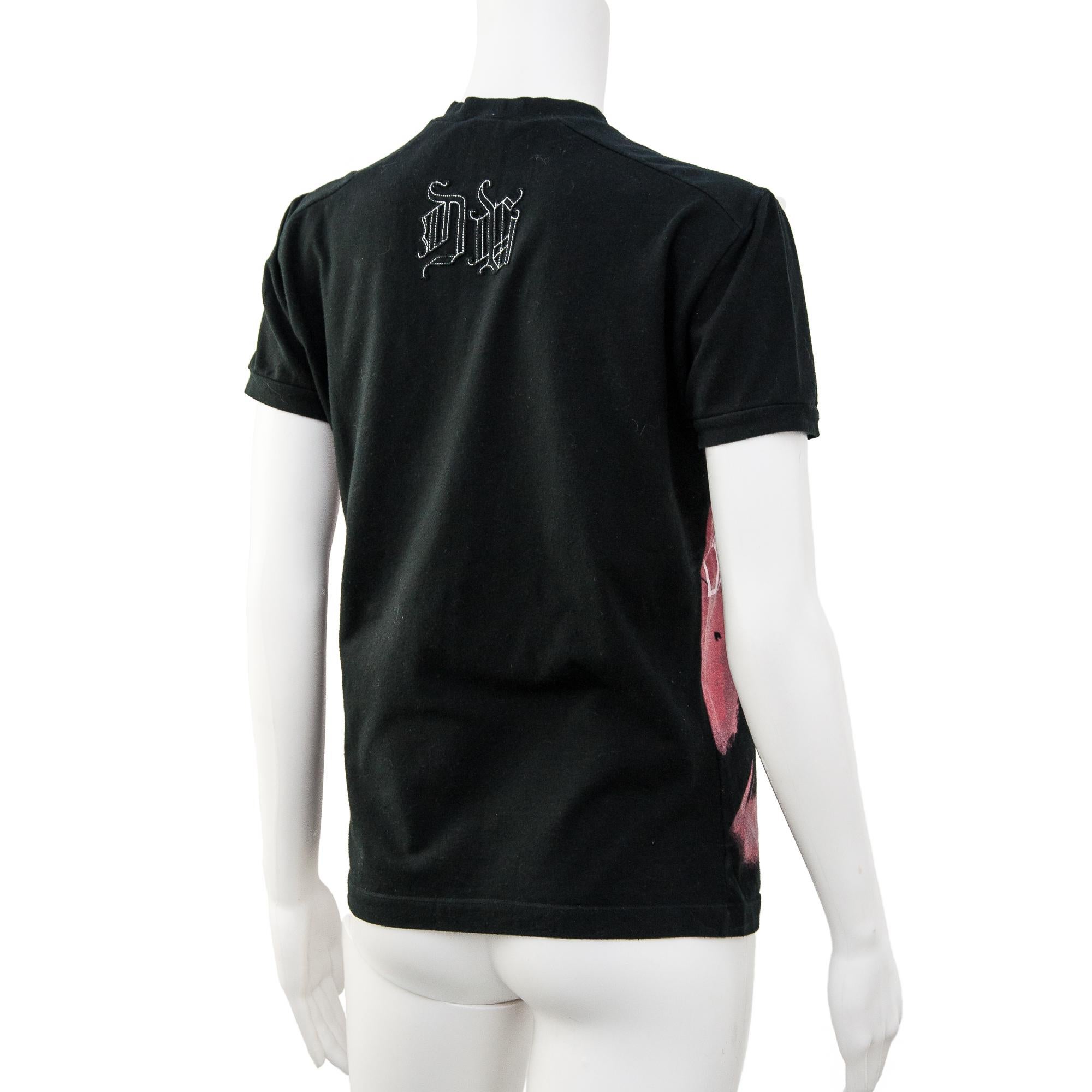 Versace Men's 2004 Donatella 'Normally Insane' Black T shirt size M In Good Condition For Sale In London, GB
