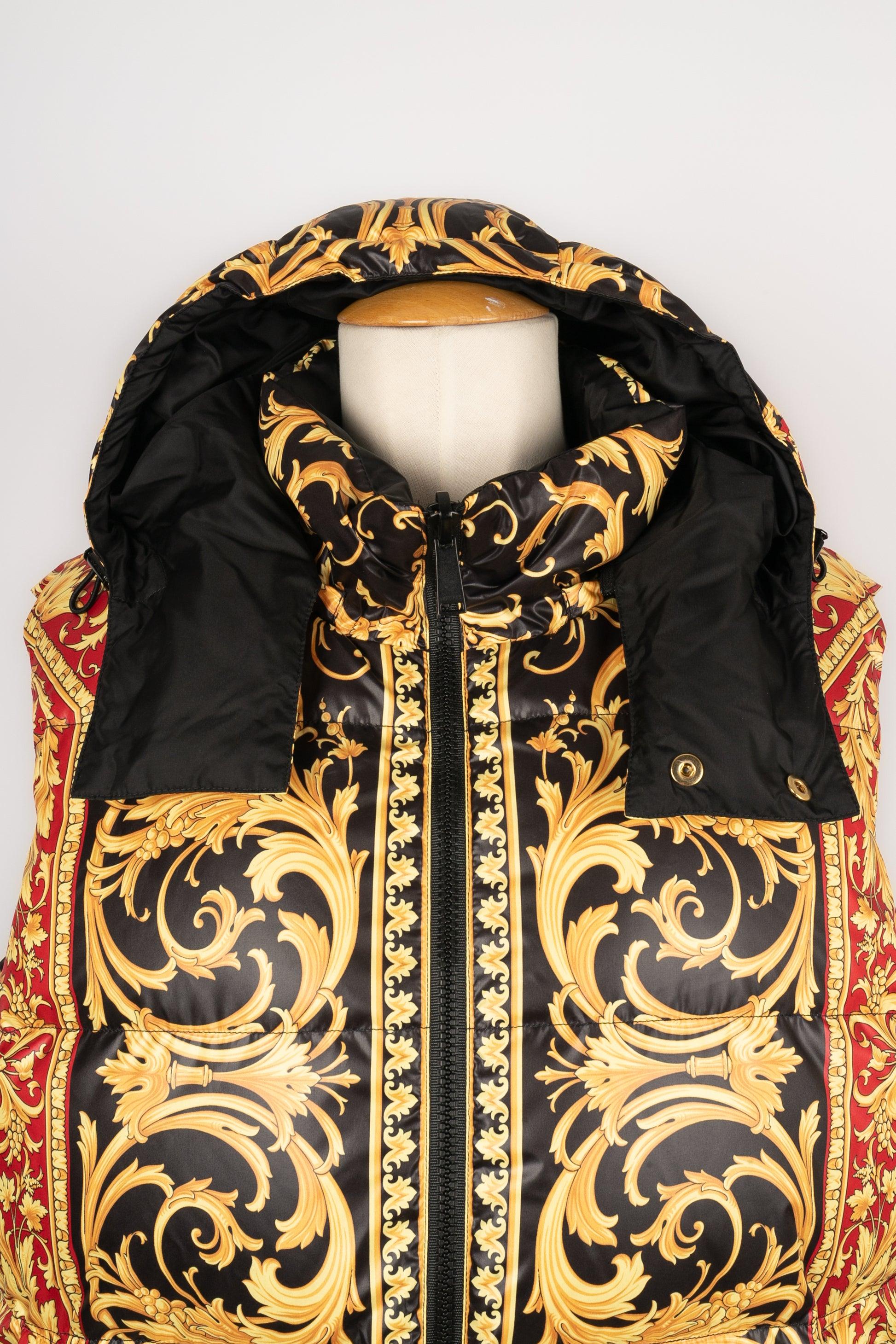 Versace Men's Black Reversible Down Jacket For Sale 1
