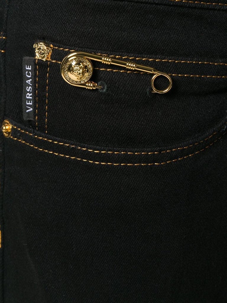 Versace Mens FW19 Black Denim Jeans with Gold-Tone Safety Pin Size 44 For  Sale at 1stDibs